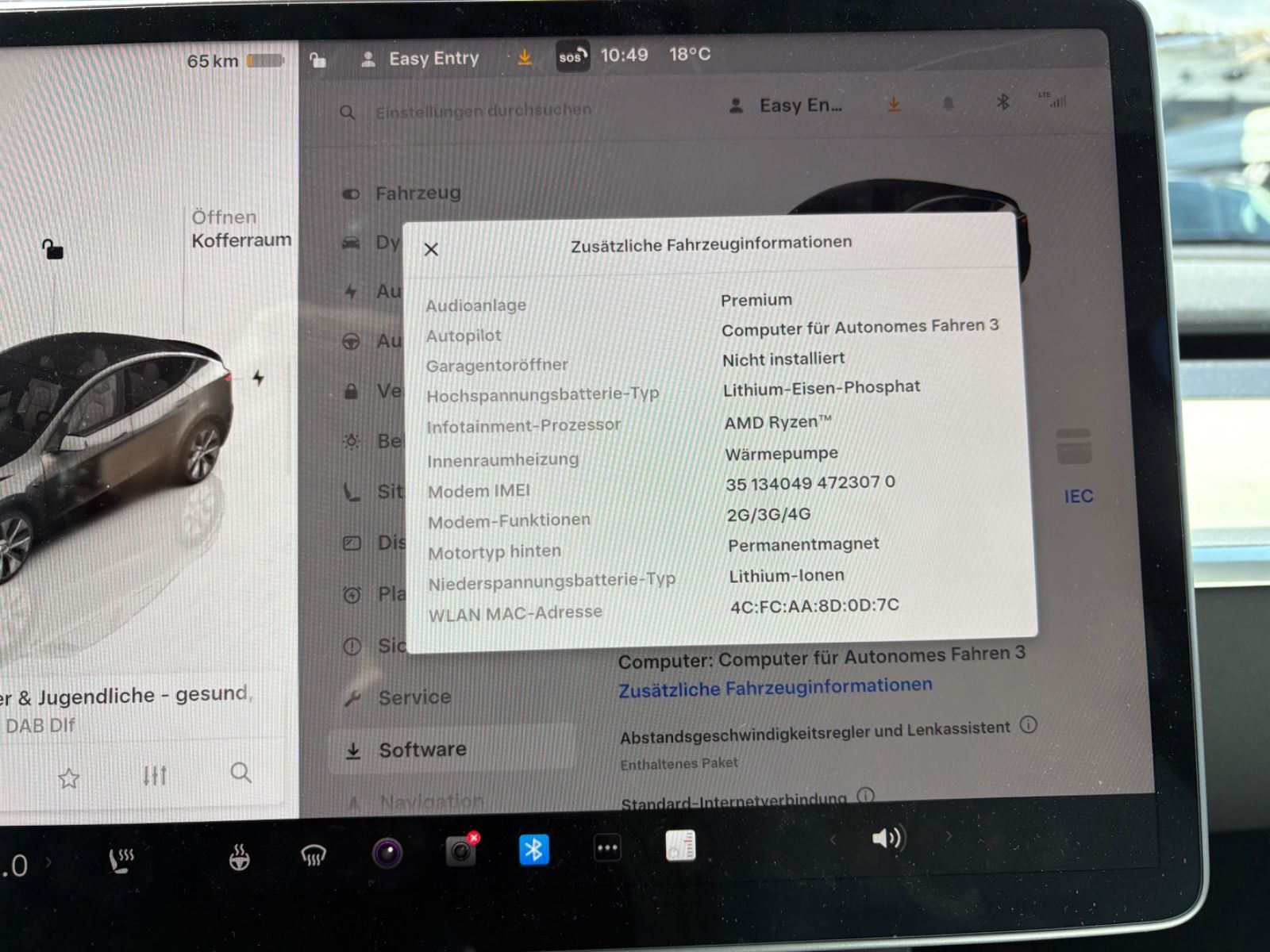 Tesla Model Y RWD Innen weiß