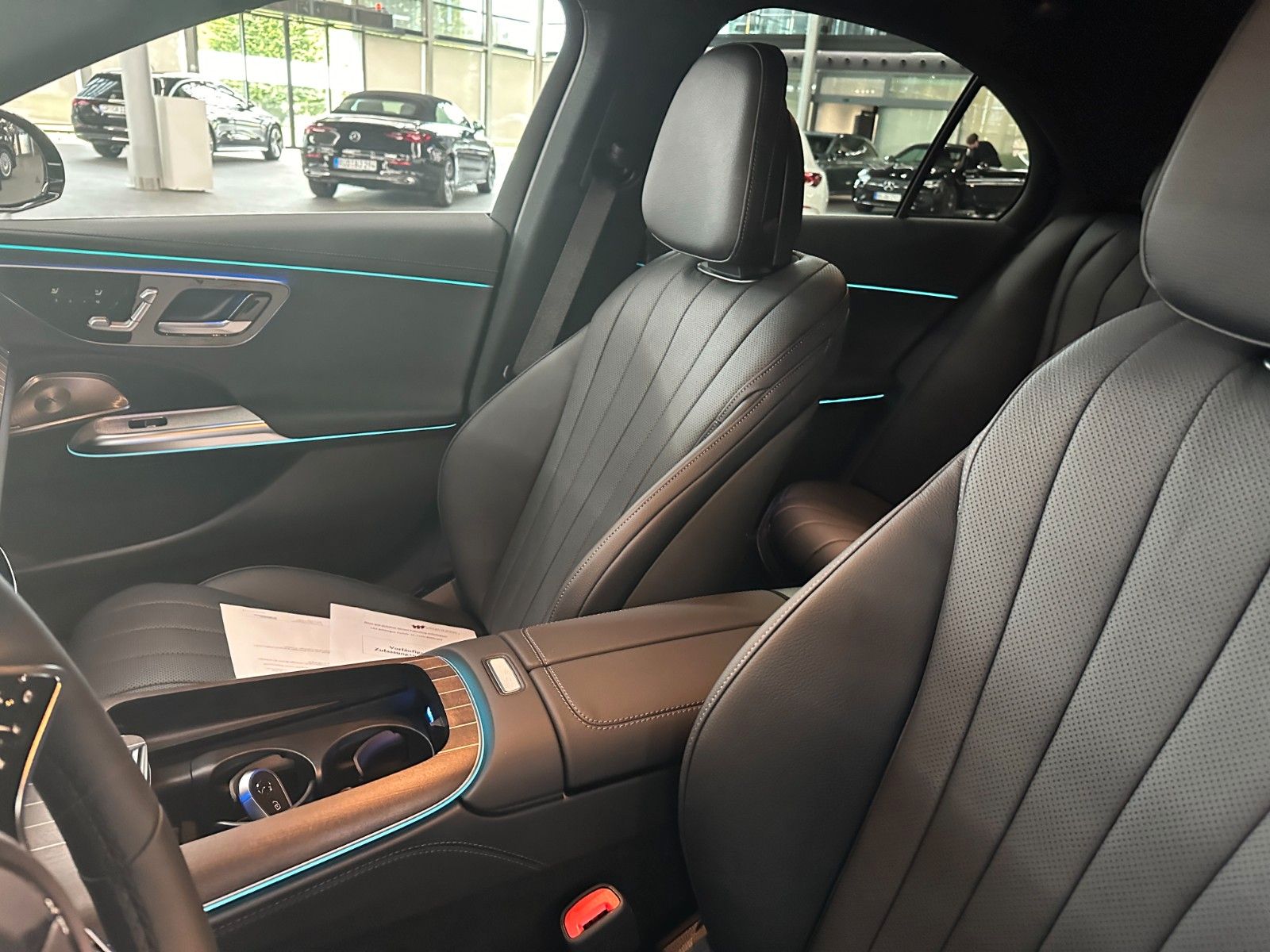Mercedes-Benz E 300 e Exclusive Premium - Samsaru's Car Outlet