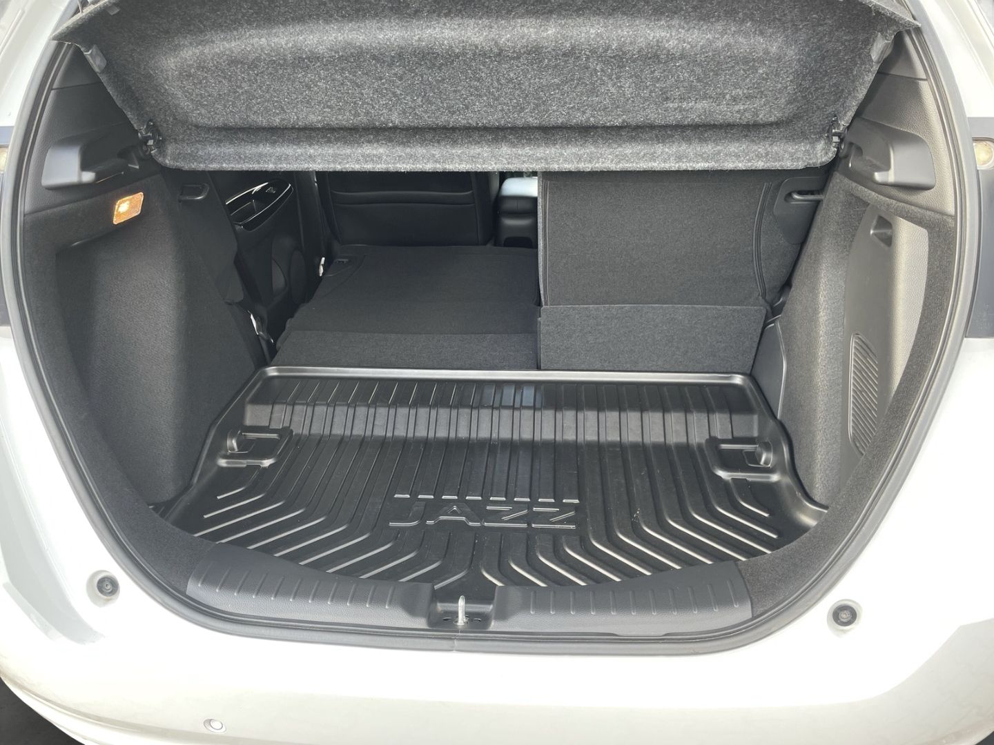 Honda Jazz 1.5i-MMD Hybrid Executive *NAVI*LED*CARPLAY