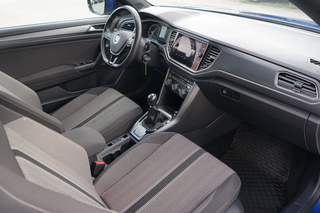 Volkswagen T-Roc 1.5 TSI Style - Samsaru's Car Outlet
