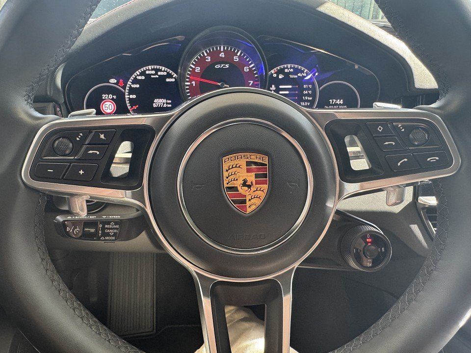 Porsche Cayenne Coupe GTS HEAD-UP+BOSE+AHK+PANO+SPORT-AG