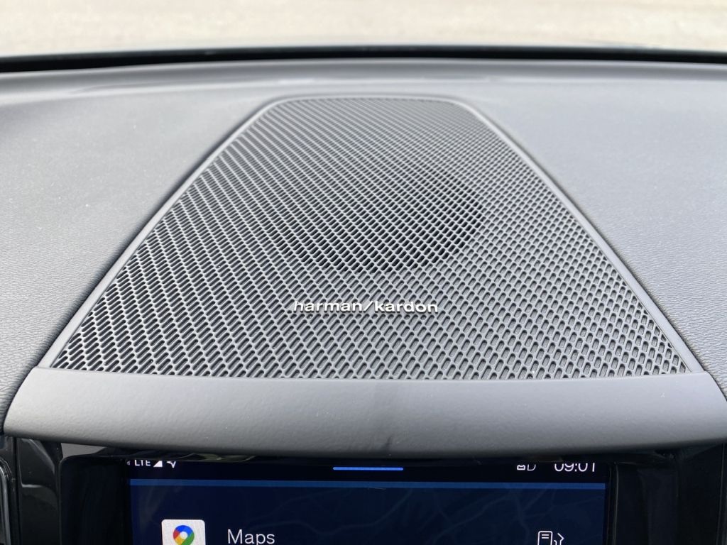 Volvo XC60 Plus Dark AWD B4 Diesel EU6d AHK digitales