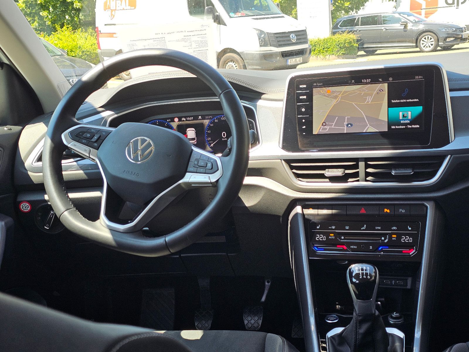 Volkswagen T-Roc 1.0 TSI Style - Samsaru's Car Outlet