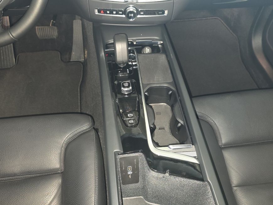 Volvo XC60 B4 D Plus Dark