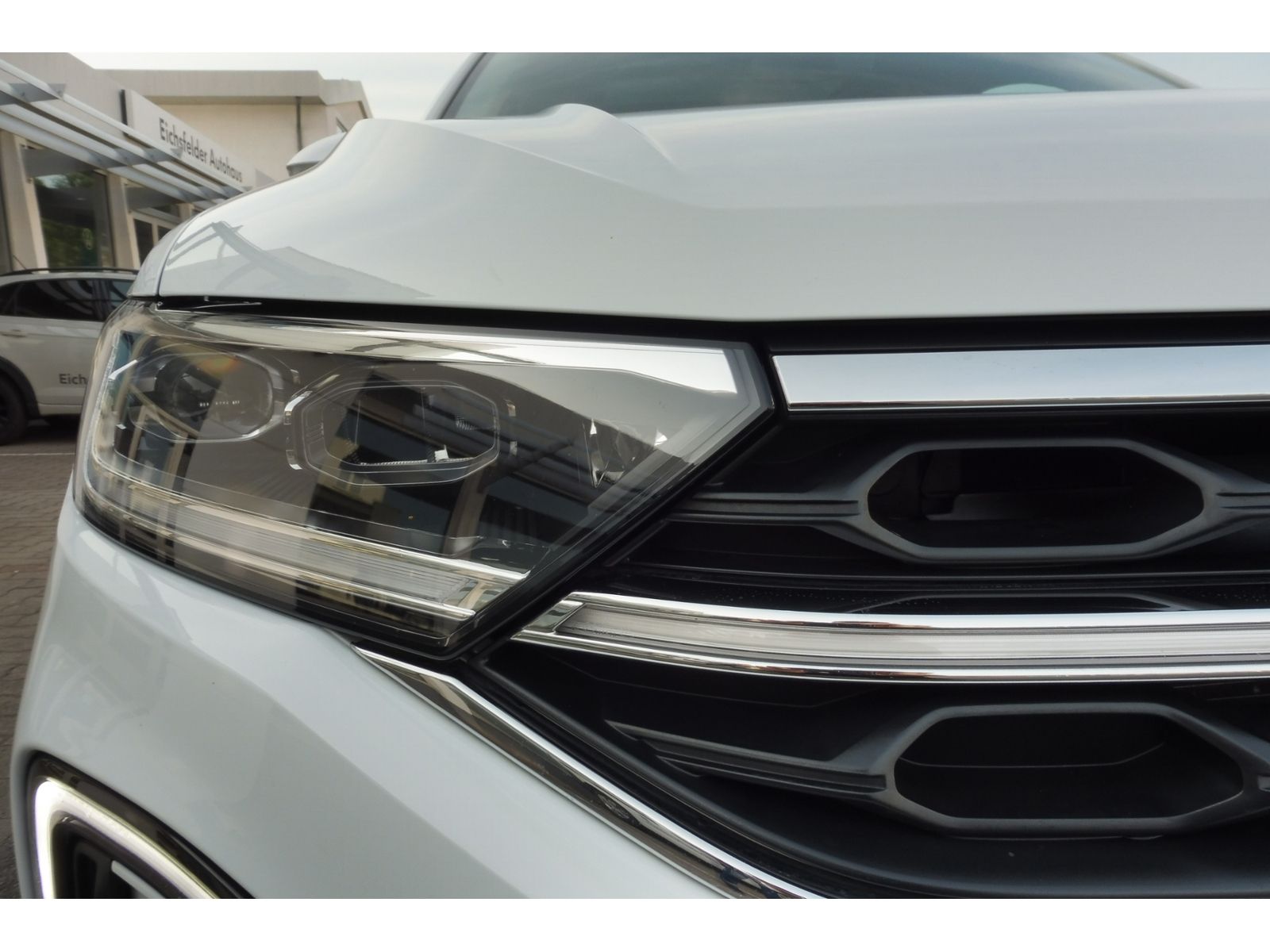 Volkswagen T-ROC Style 1.5 TSI - Samsaru's Car Outlet