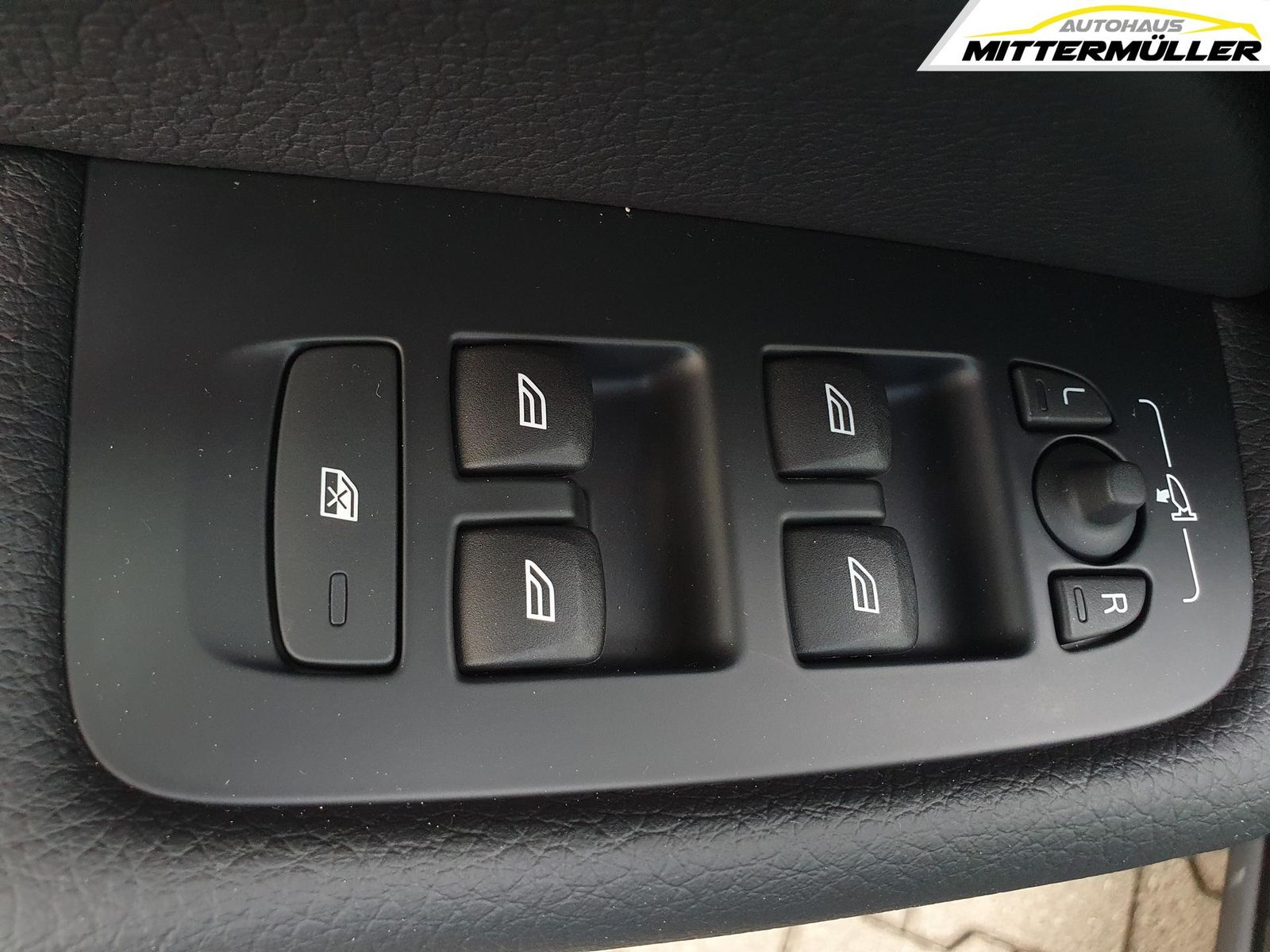 Volvo XC60 Core AWD XC 60 B4 Standheizung AHK