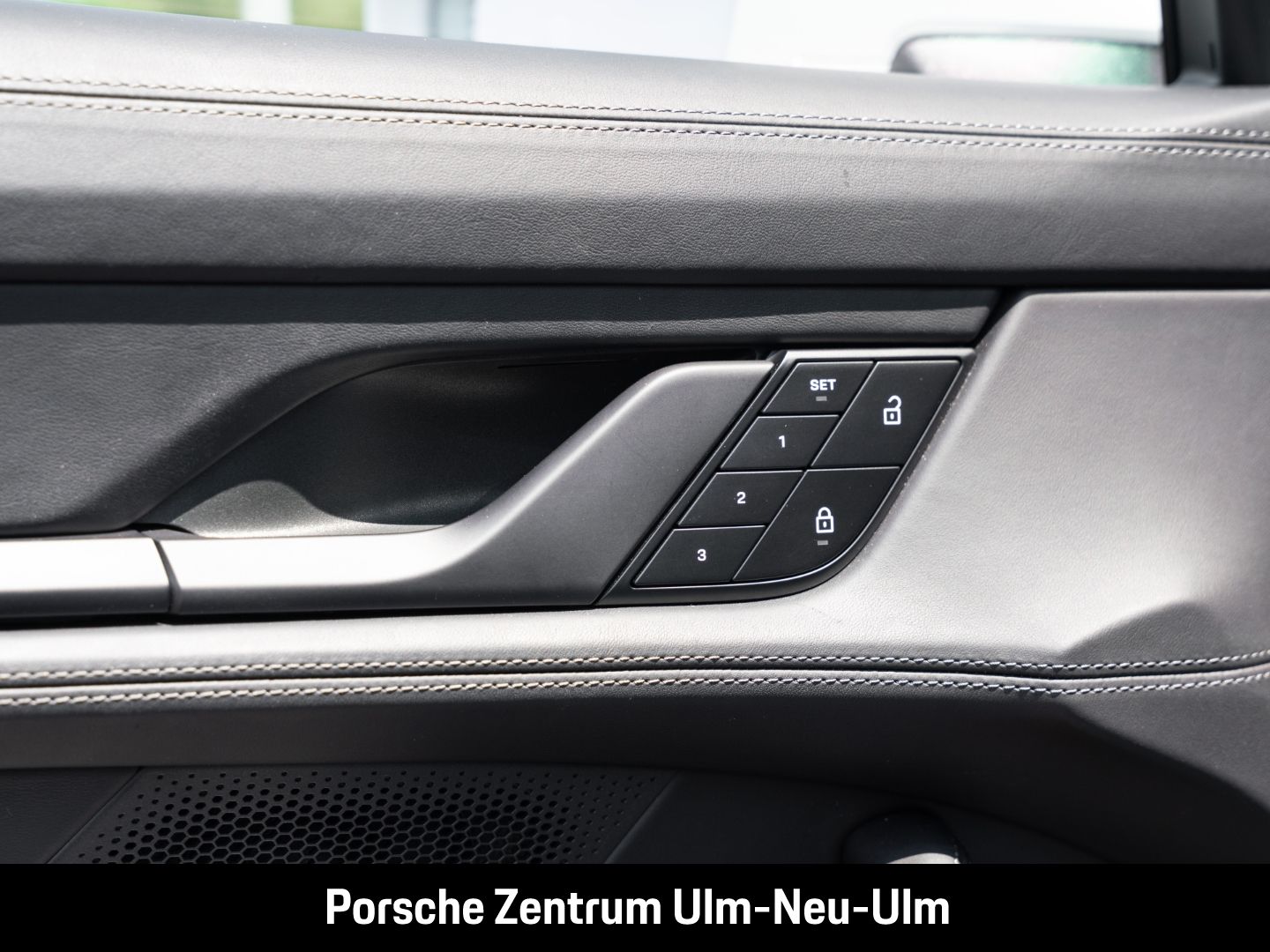 Porsche Taycan Turbo Cross Turismo BOSE Luftfederung LED