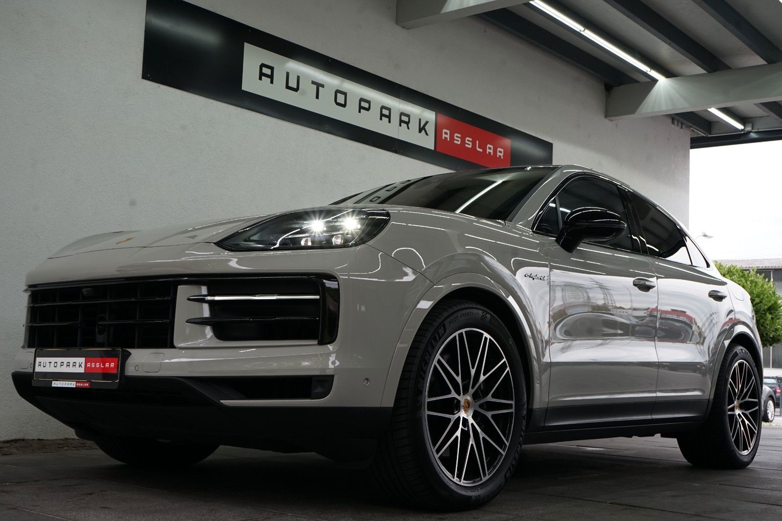 Porsche Cayenne Coupe E-Hybrid/Kreide/HUD/P-DISPLAY/AHK
