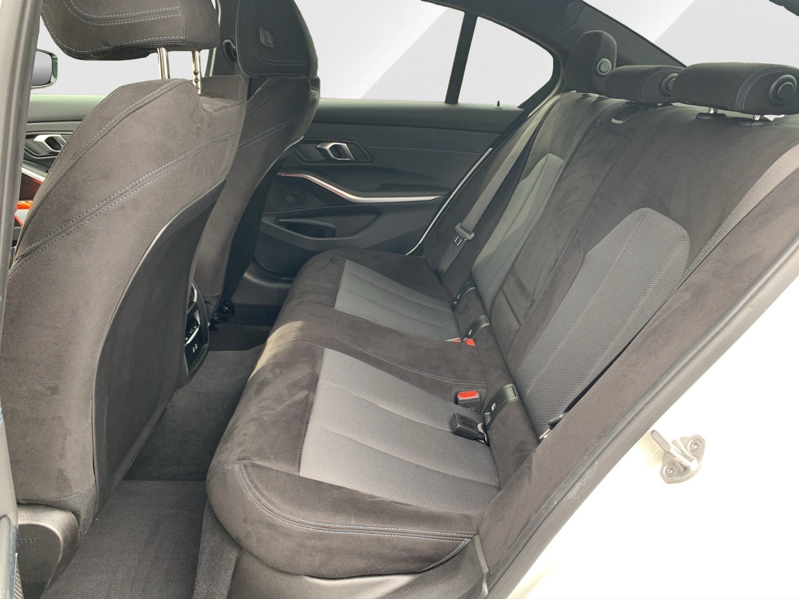 BMW 320i Limousine 289,- *WIDESCREEN*M SPORT*360°*DR