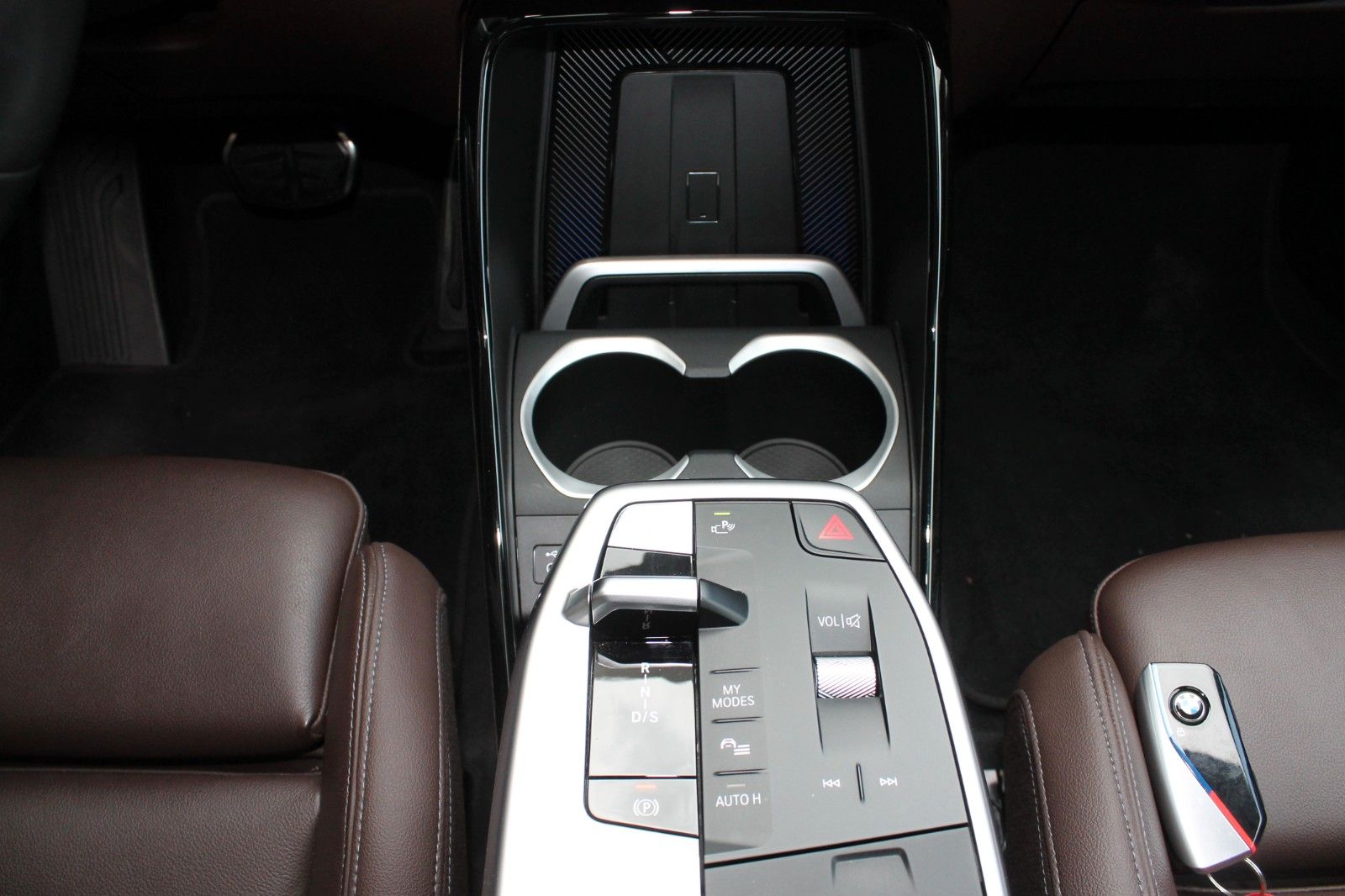 BMW X1 xDrive 23i M-Sport - Samsaru's Car Outlet