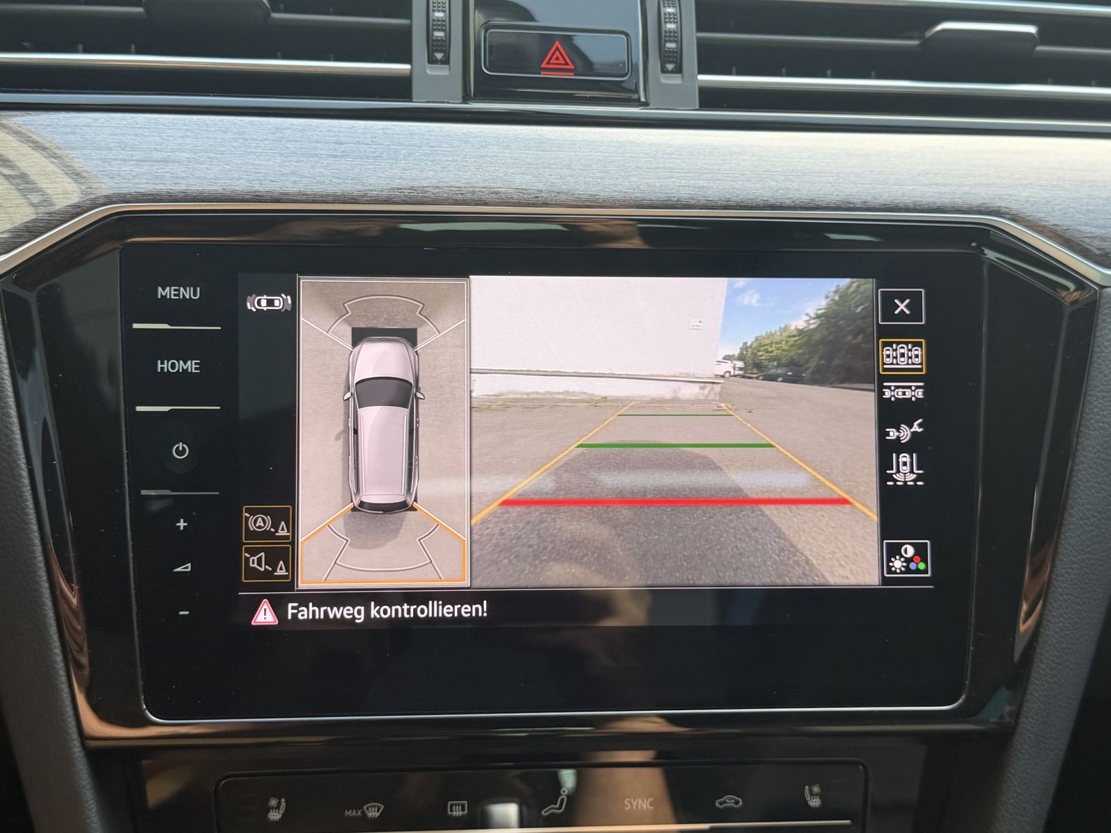Volkswagen Passat R-Line LED Virtual Pano Massage H&K AHK