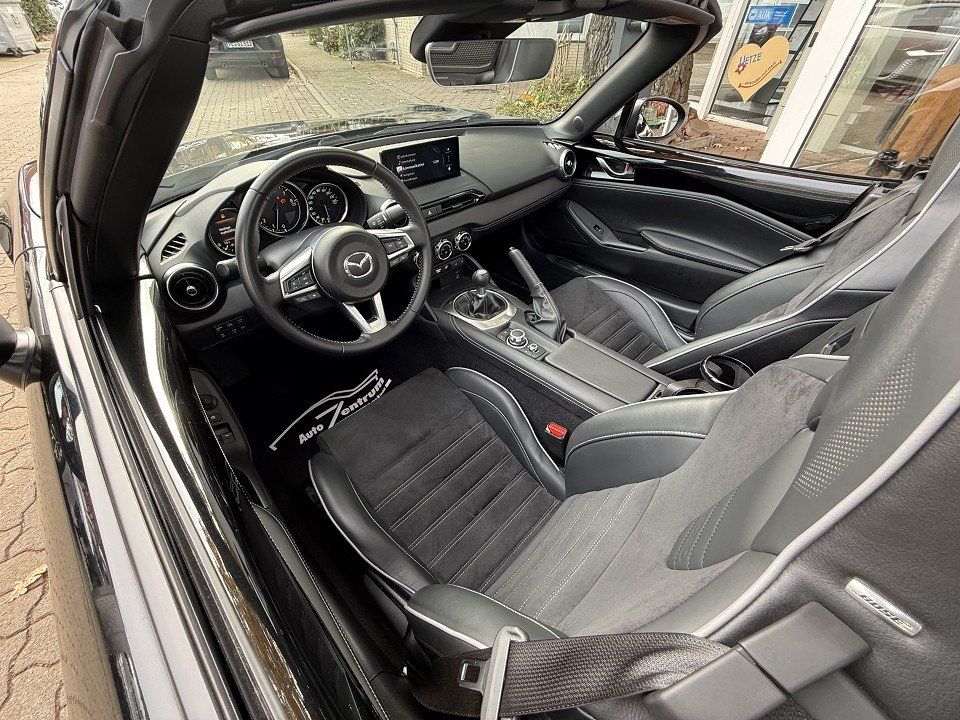 Mazda MX-5 2.0 HOMURA Recaro Bilstein Brembo BOSE Matr