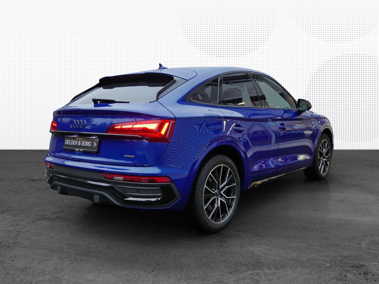 Audi Q5 Sportback 55 TFSIe qu. S line - Samsaru's Car Outlet