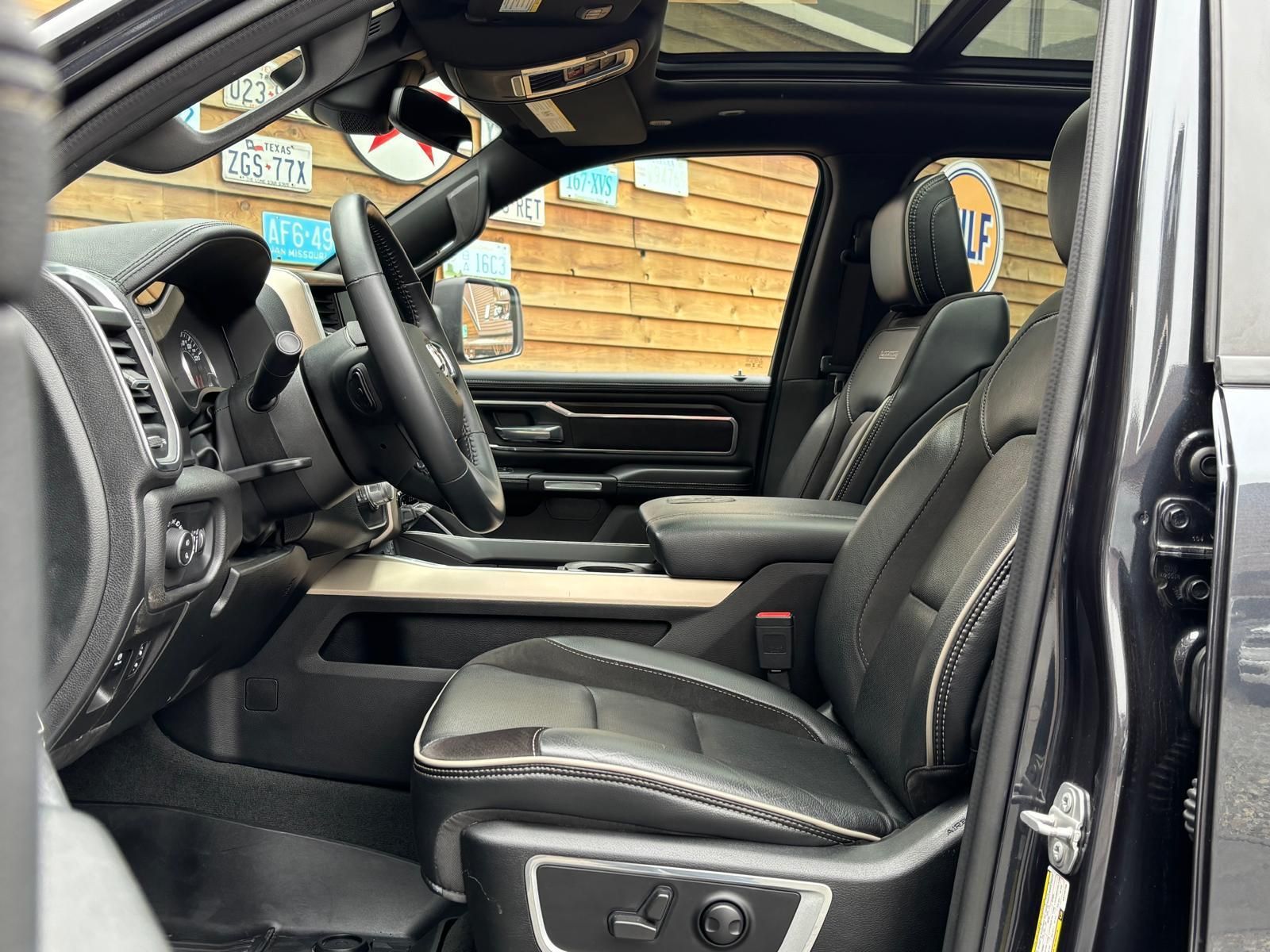 Dodge RAM 1500 Laramie 5.7L PANO 4x4 AHK