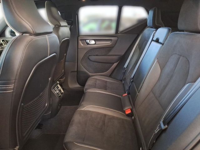 Volvo XC40 Pure Electric P8 AWD R-Design Vollausstattu