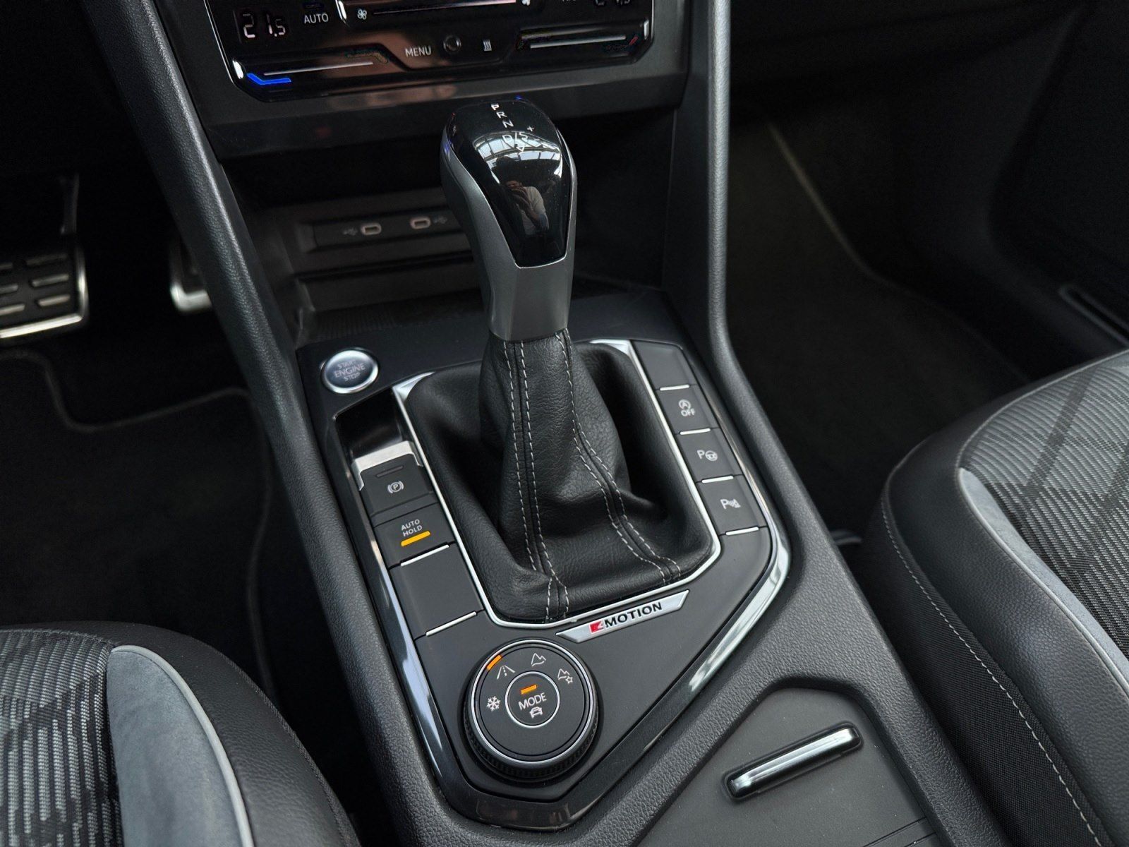 Volkswagen Tiguan 2.0 TDI DSG R-Line 4M NAVI/PANO/AHK