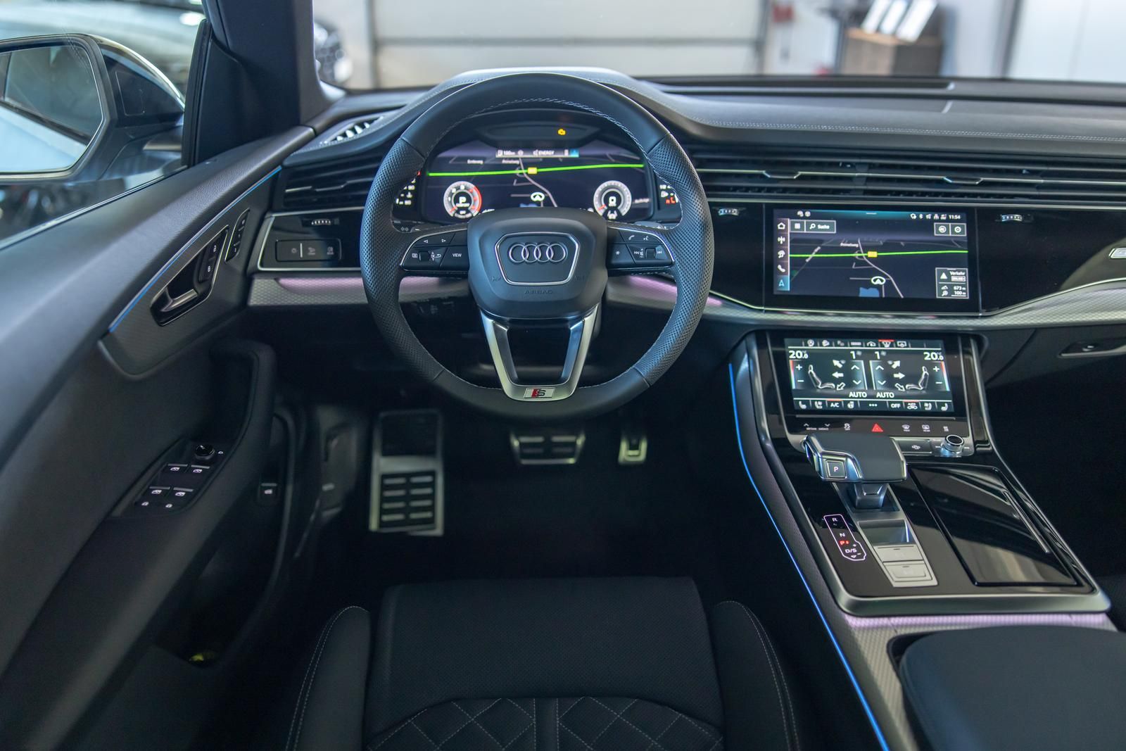 Audi Q8 50 TDI quattro S-Line - Samsaru's Car Outlet