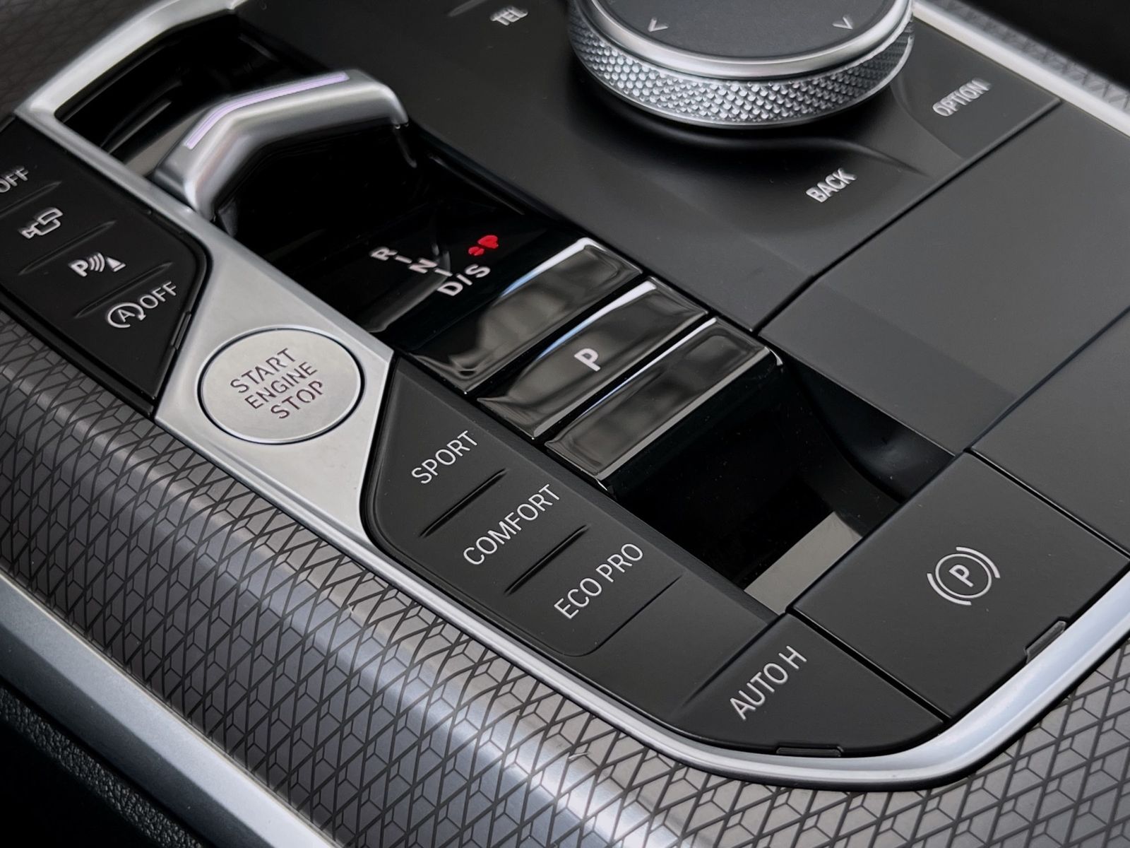 BMW 320i Touring M-Sport adapLED ACC 360° Pano AHK