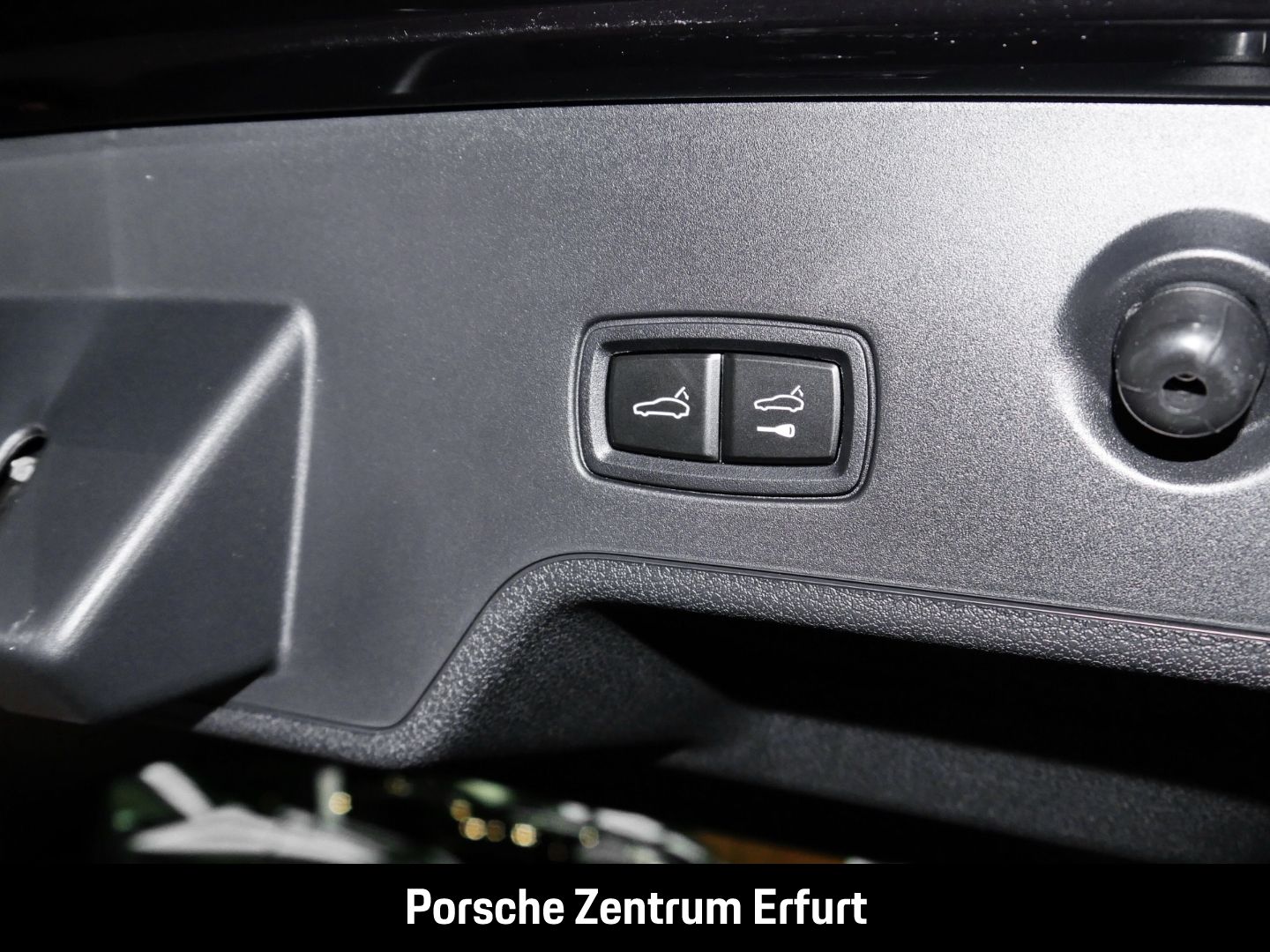 Porsche Panamera 4 E-Hybrid ST Platinum Edition