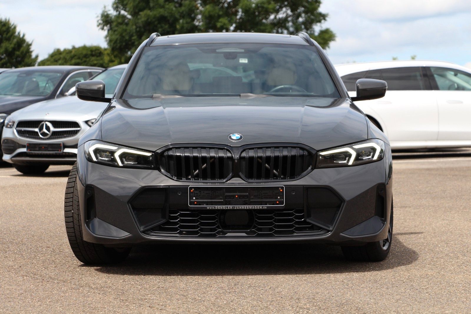 BMW 330i Touring HUD*LEDER*PANO*D-ASSISTENT M Sport