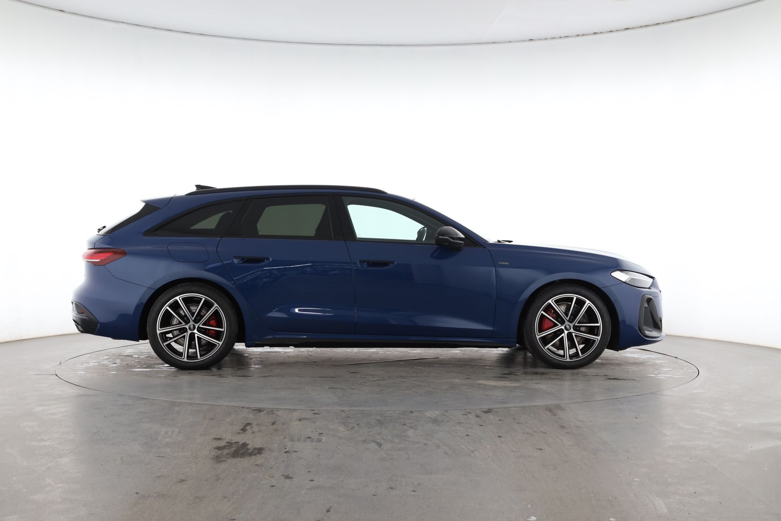 Audi A5 Avant e hybrid quattro S tronic S line | AHK