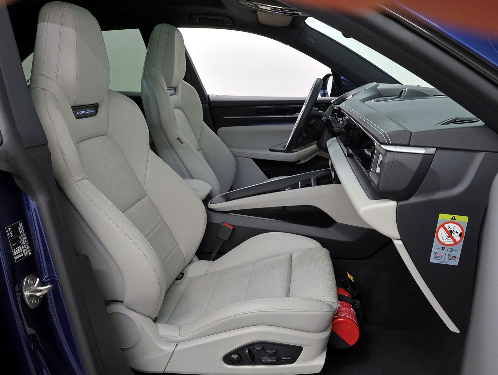 Porsche Macan Electric 4