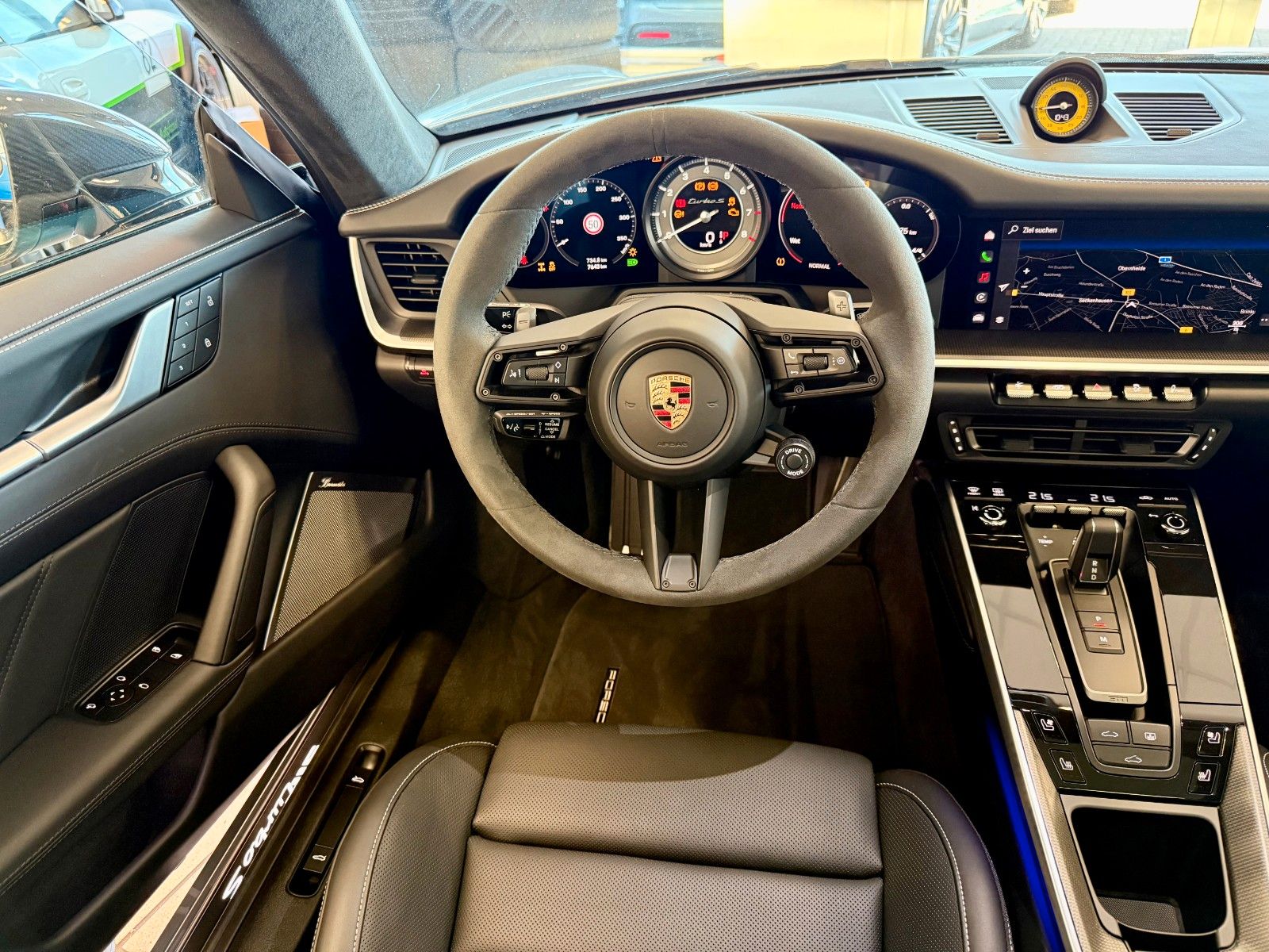 Porsche 911 992 Turbo S LIFT/Glasdach/ACC/Burmester