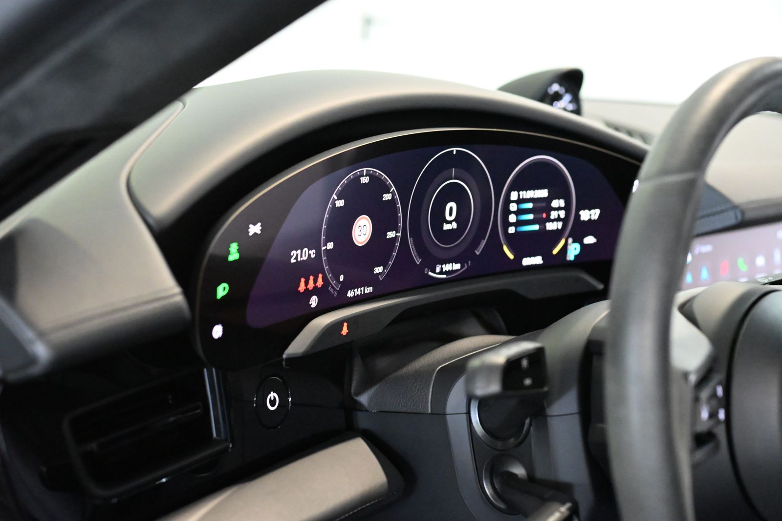 Porsche Taycan Turbo Cross Turismo HUD ACC PCCB Matrix