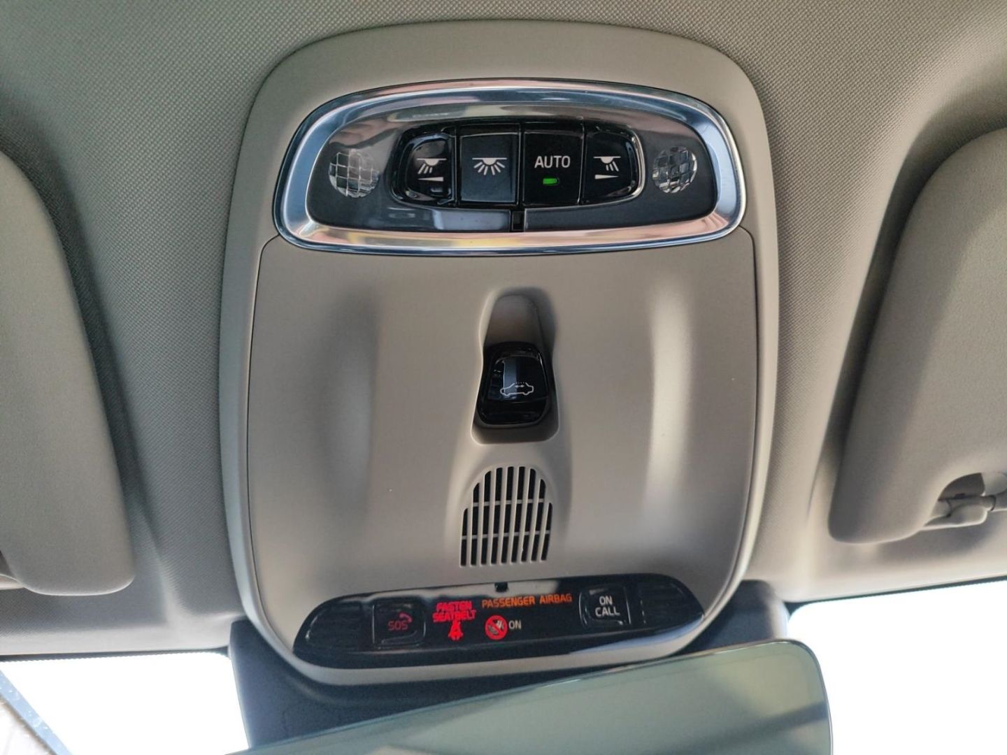 Volvo XC60 T8 Inscription Recharge Plug-In Hybrid AWD - Samsaru's Car Outlet