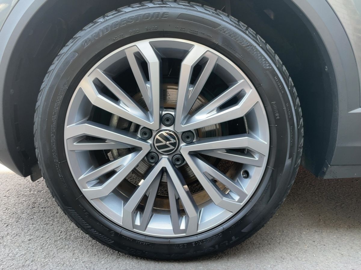 Volkswagen T-Roc 1.5 TSI Sport - Samsaru's Car Outlet