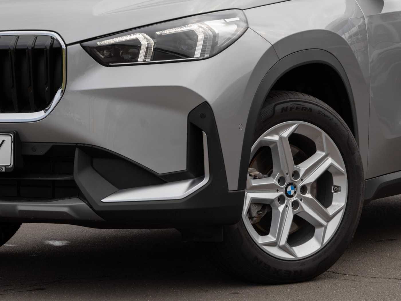 BMW X1 xDrive23i InnovationsPaket - Samsaru's Car Outlet