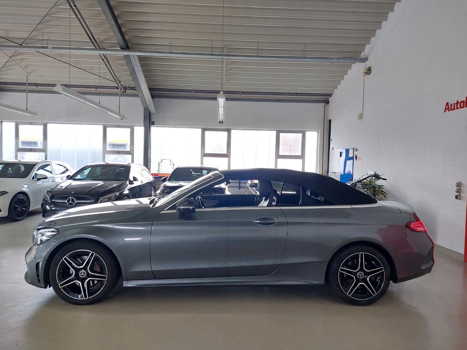 Mercedes-Benz C 180 Cabrio AMG-LINE - Samsaru's Car Outlet