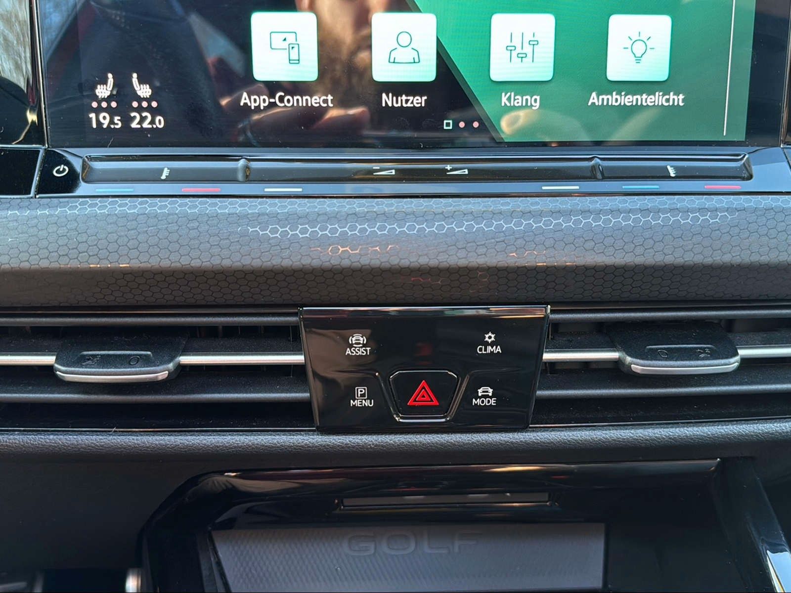 Volkswagen Golf VIII Lim. GTI Matrix | DCC | Pano | Harman