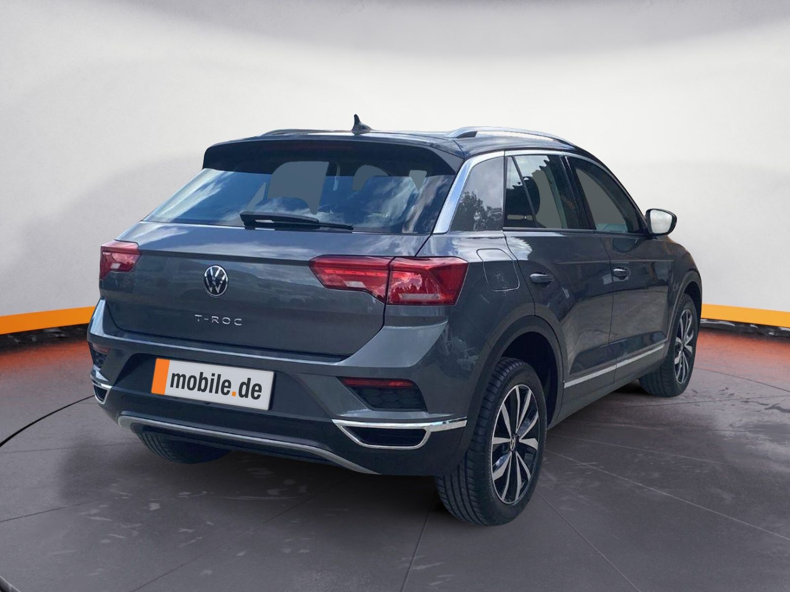 Volkswagen T-Roc 1.0 TSI Style - Samsaru's Car Outlet