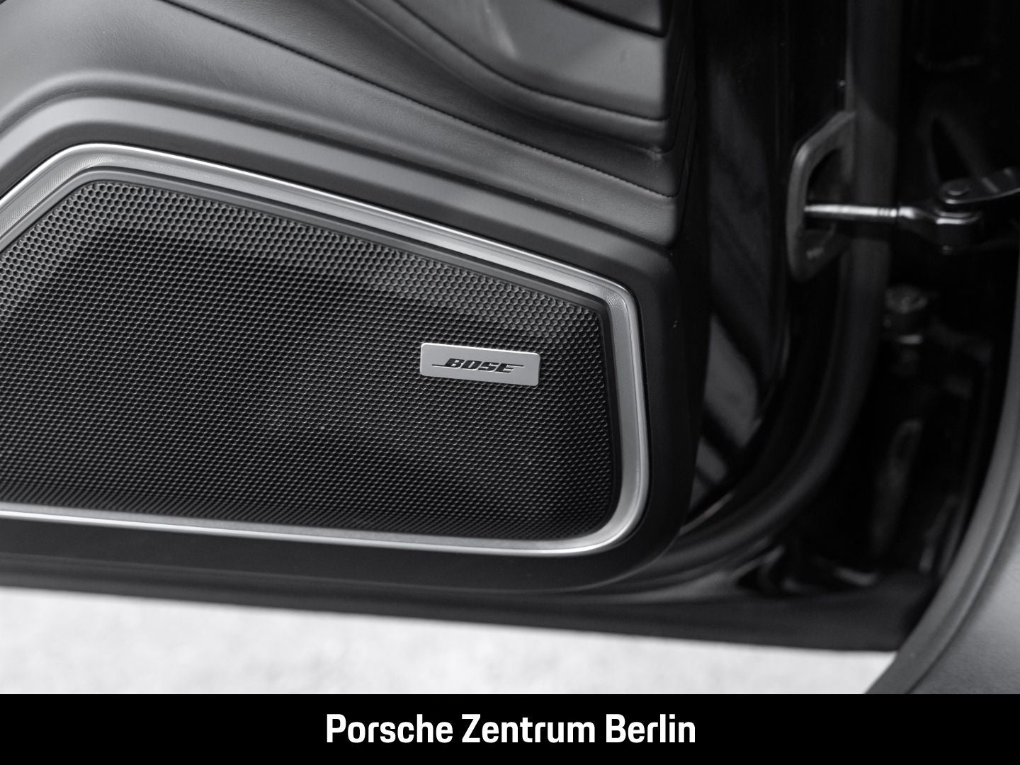 Porsche Panamera GTS BOSE Surround-View Panoramadach LED