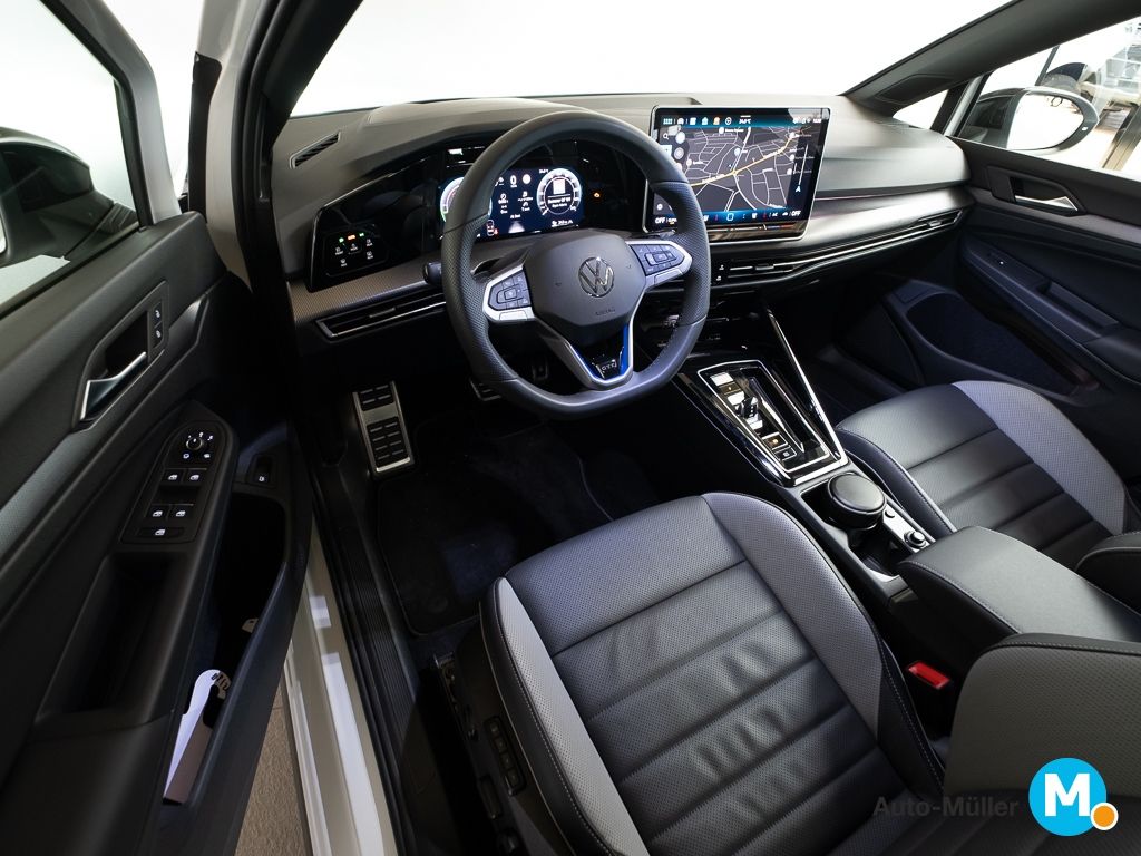 Volkswagen Golf VIII eTSI Hybrid DSG GTE Pano Leder Matrix