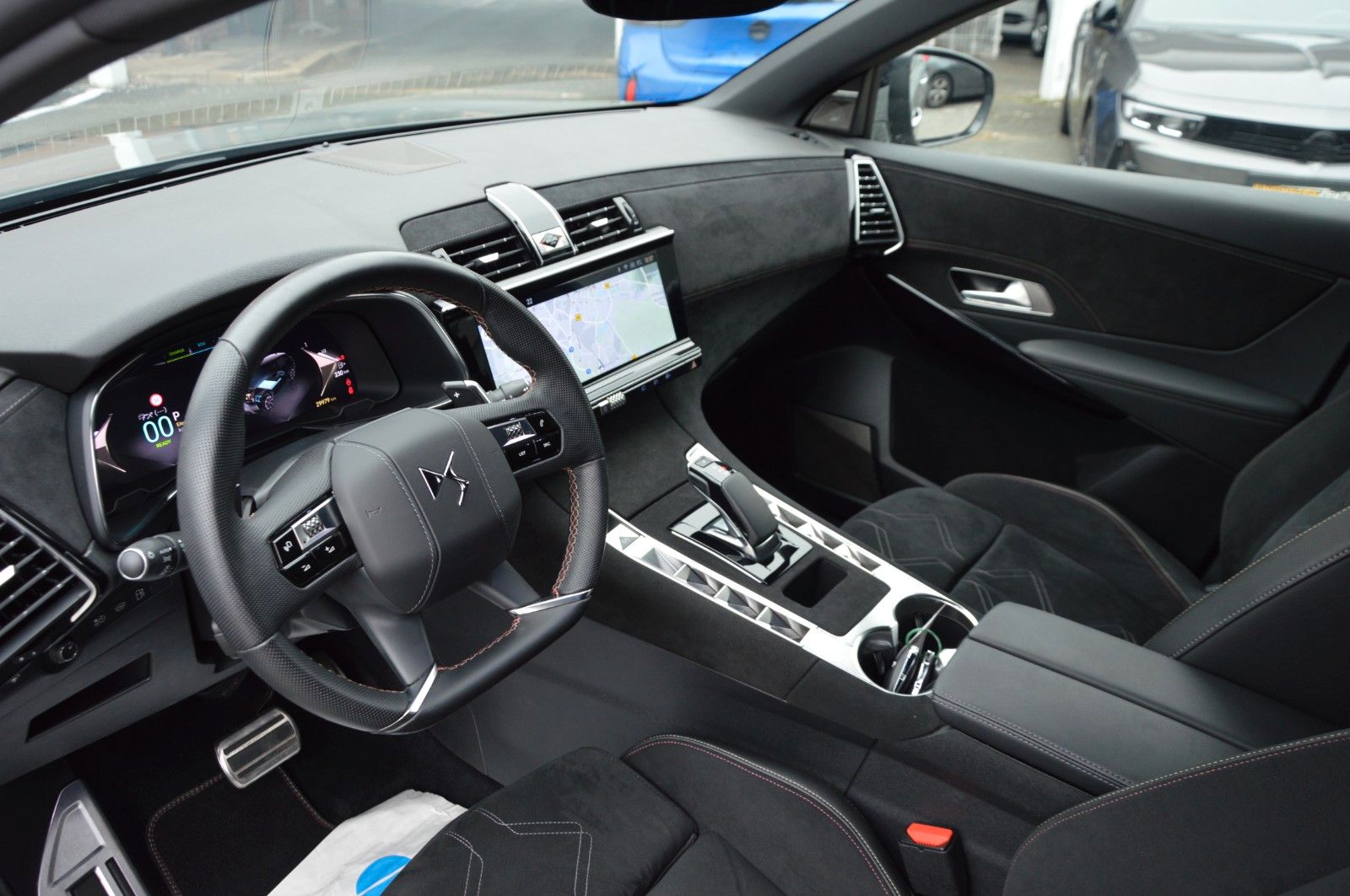 DS Automobiles DS 7 E-Tense 360 Perfor"360°"LED"ACC"NAVI"KEYGO