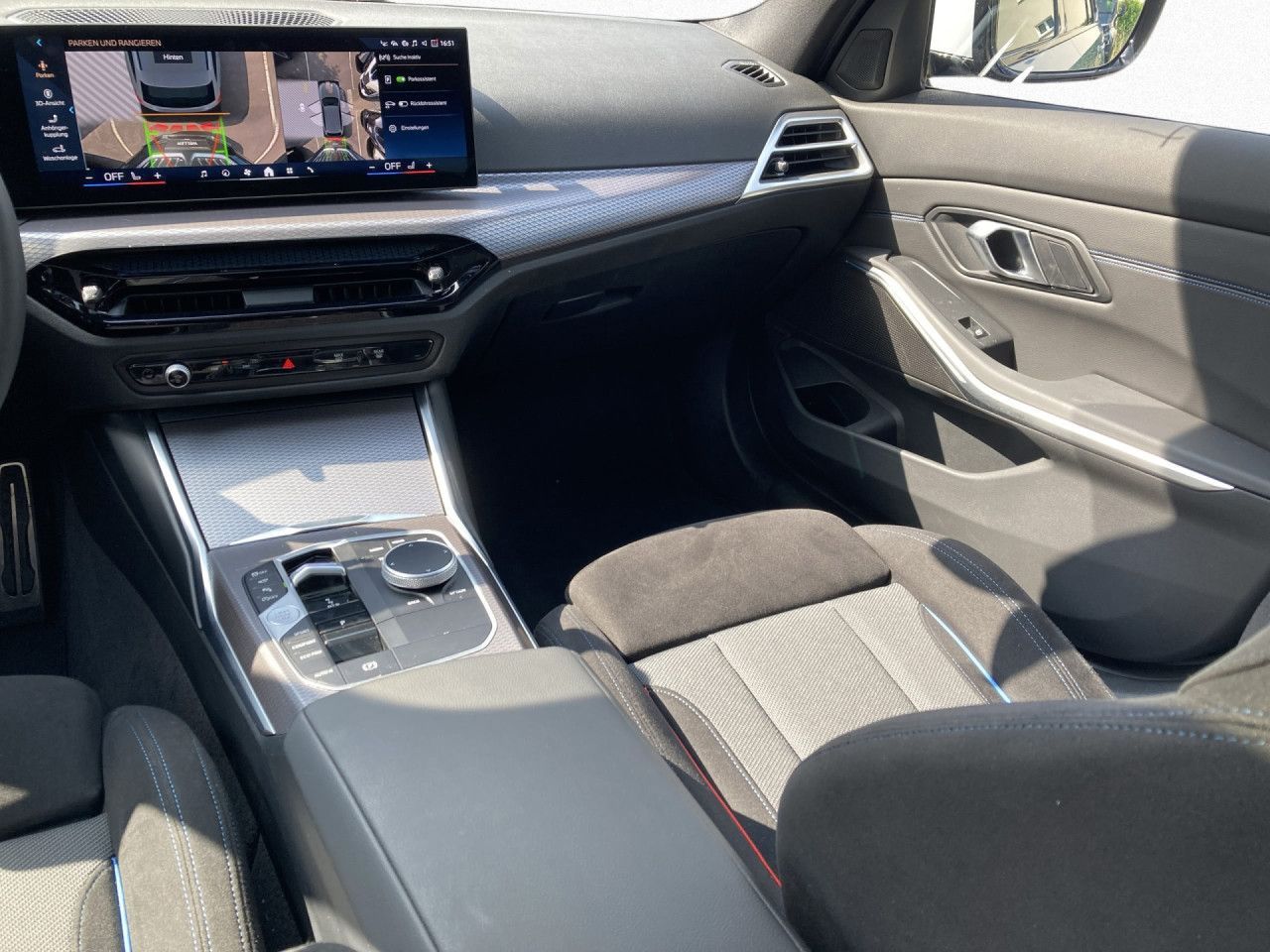 BMW 330i xDr T M Sport Pano,AHK,St+Go,360°,AdLED