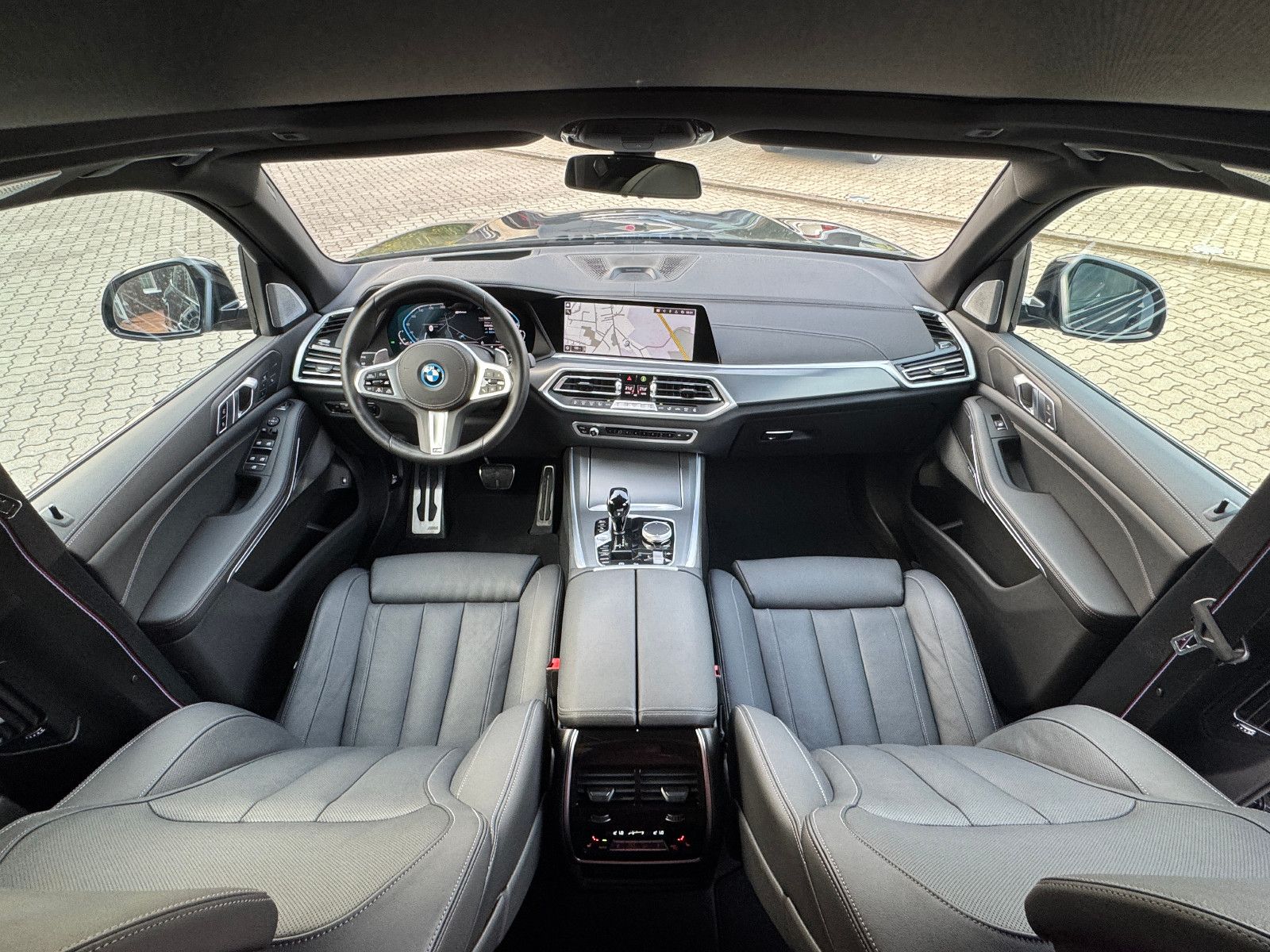 BMW X5 xDrive45e M-Sport,Pano,AHK,B&W,22",360°UPE113