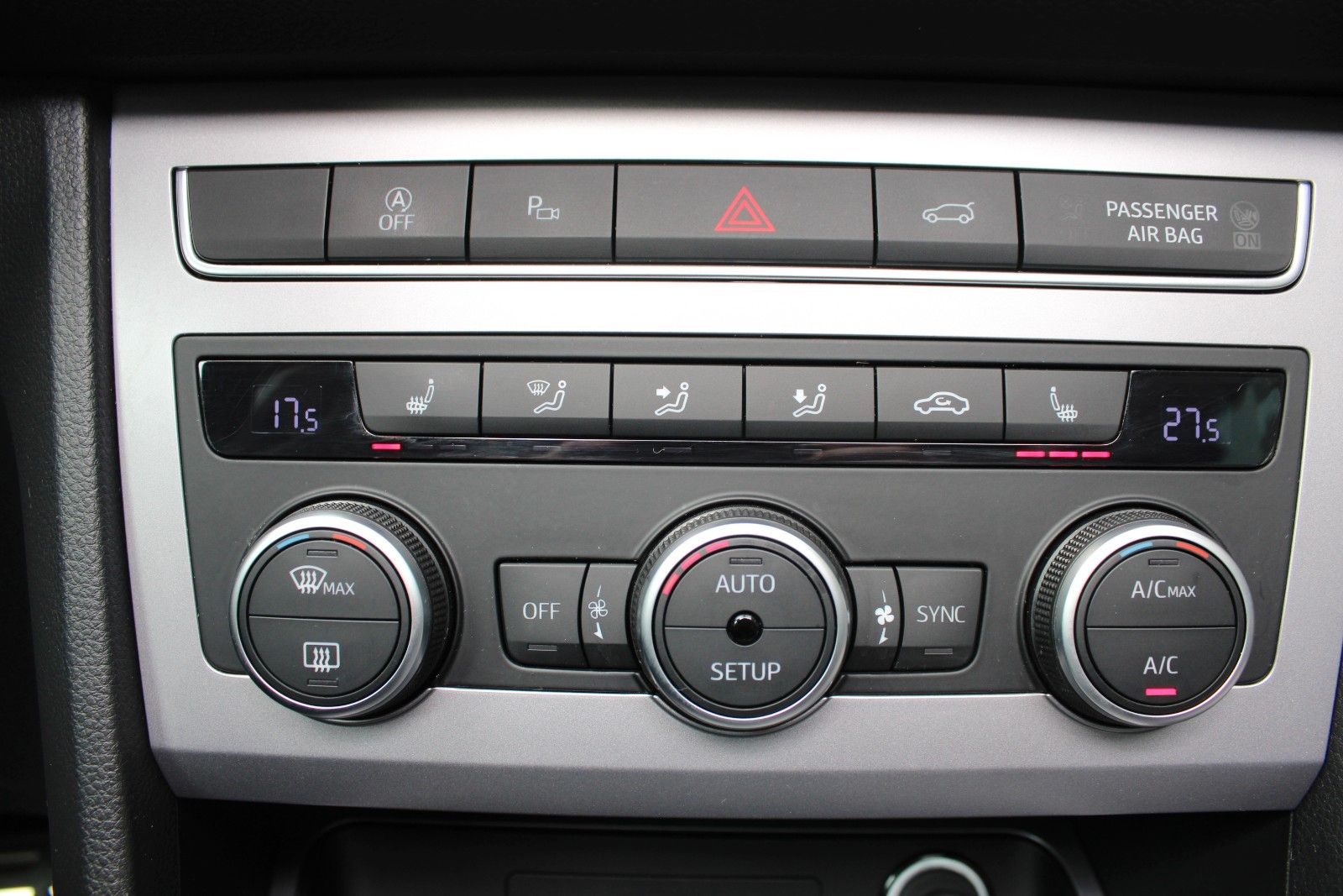 Seat Ateca 2.0 TDI+ACC+PANO+BEATS+SHZ+NAVI+TOTW.+360°