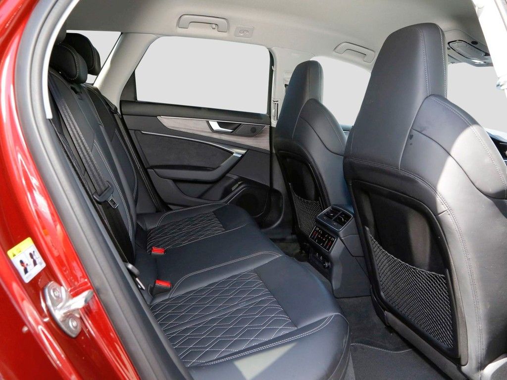 Audi A6 Avant 55 TFSI e Q S line - Samsaru's Car Outlet