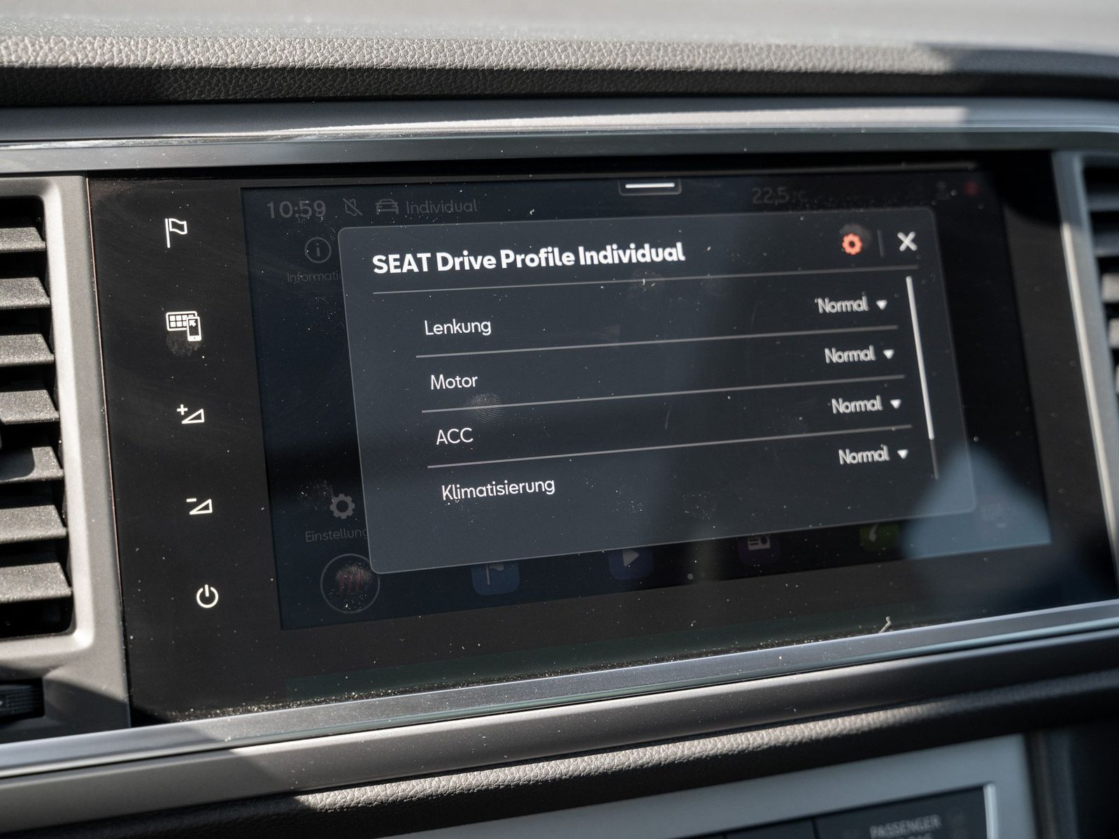 Seat ATECA FR 1.5 TSI DSG AHK Kam. Navi Pano Sportp.