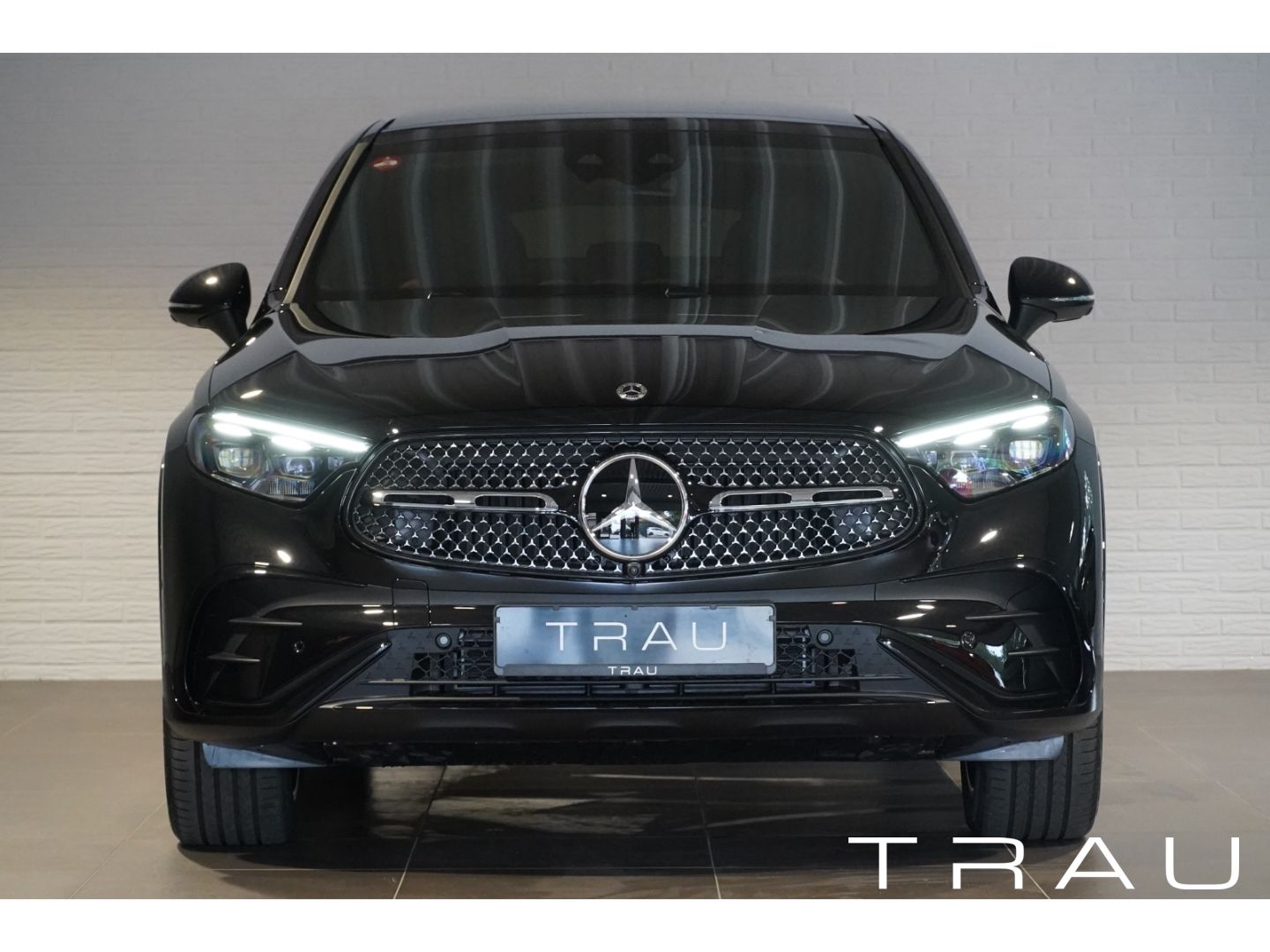 Mercedes-Benz GLC 220 d AMG Coupe Pano Luft HUD AHK 4Radlenkun