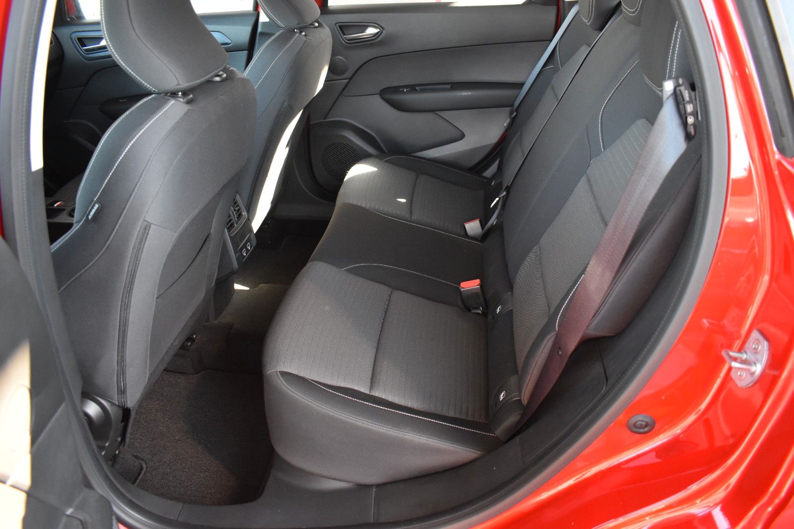 Renault Arkana TCe 140 Automatik Zen - Samsaru's Car Outlet