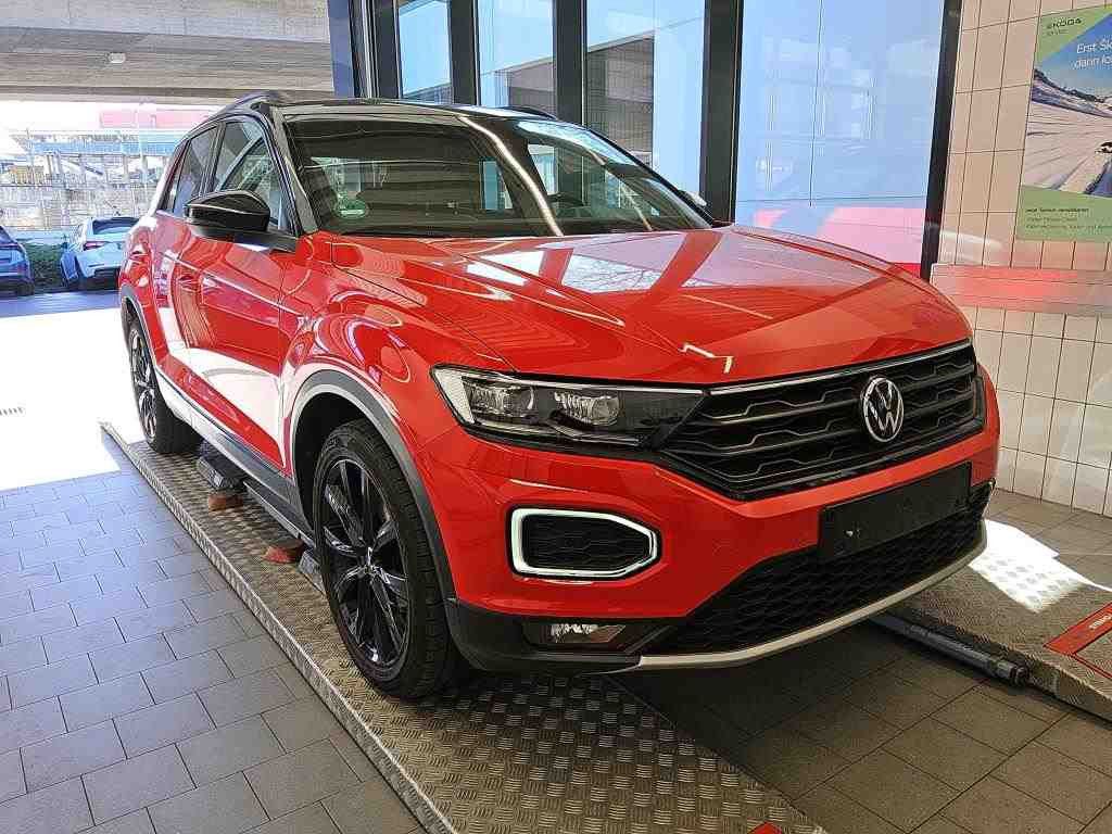 Volkswagen T-Roc 1.5 TSI BLACK STYLE - Samsaru's Car Outlet