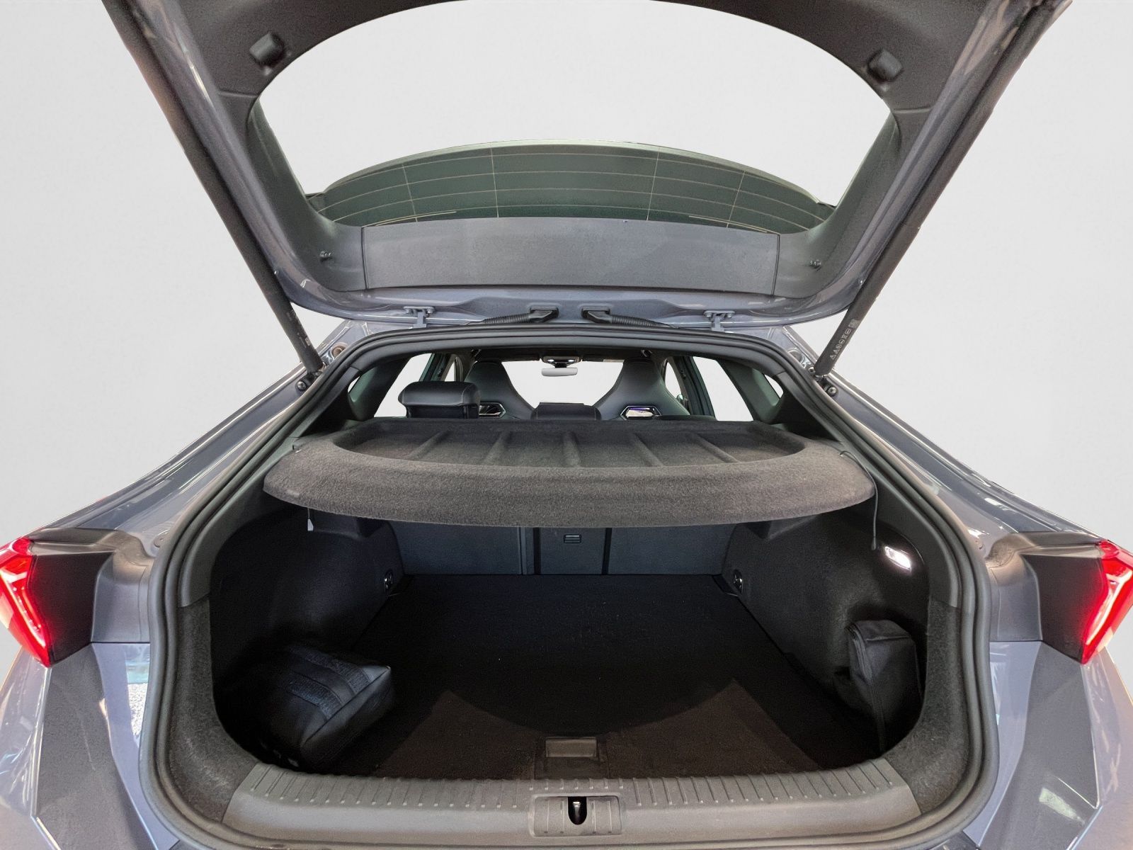 Cupra Formentor VZ 2.0 TSI 4DRIVE - Samsaru's Car Outlet