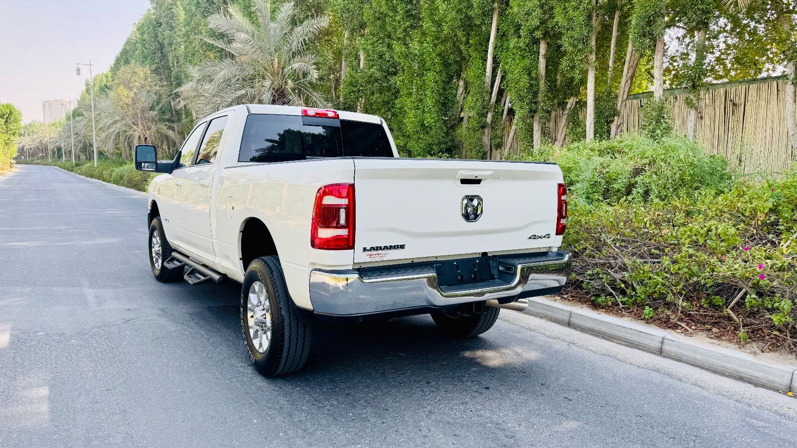 Dodge CLEAN CARFAX*LARAMIE*2500*6,7L DIESEL*UNFALLFREI