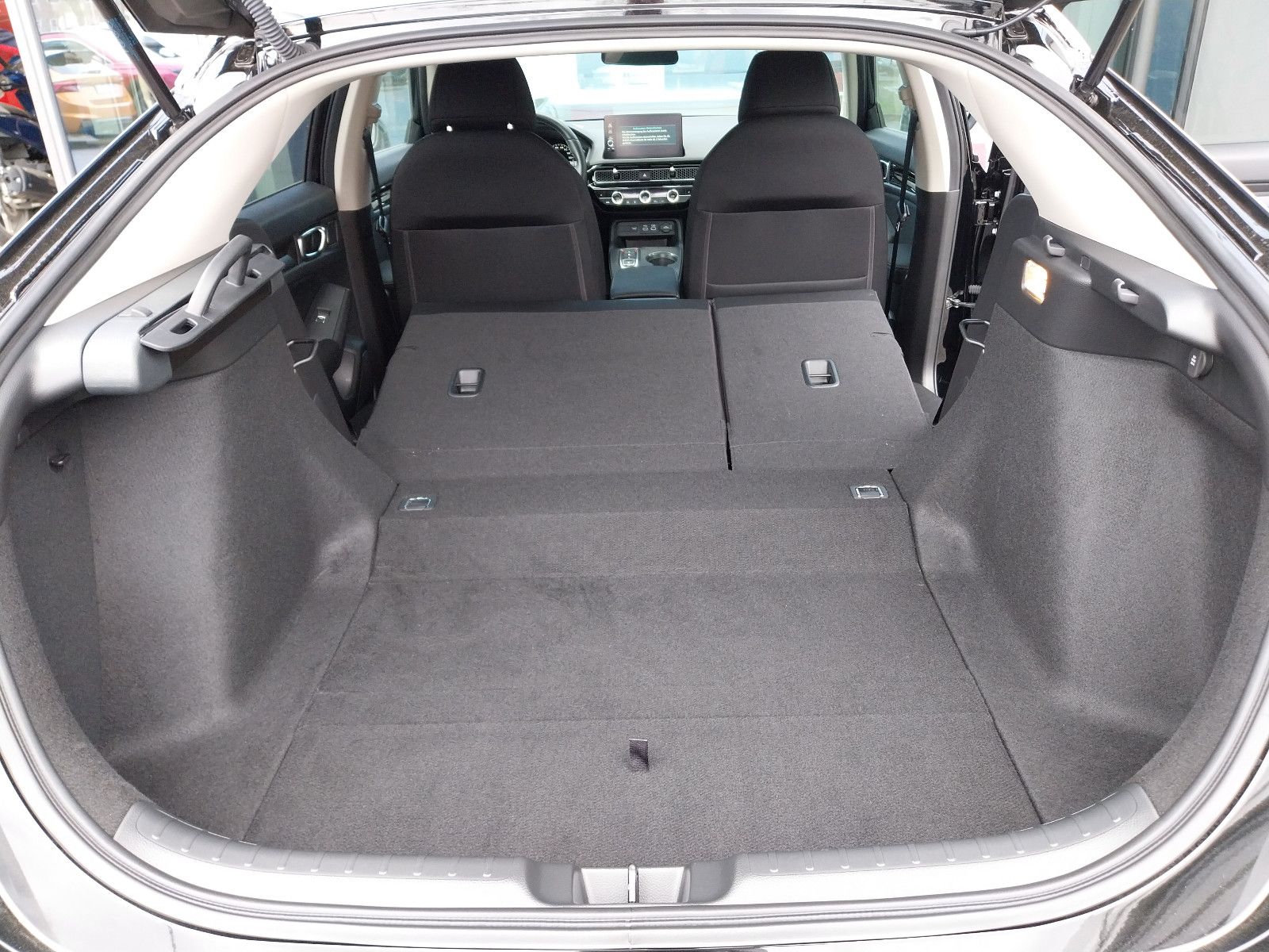 Honda Civic e:HEV Elegance/Allwetterreifen