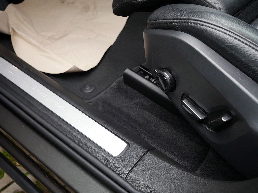 Volvo XC60 T8 Recharge Inscription FACEL. STANDHZ LED