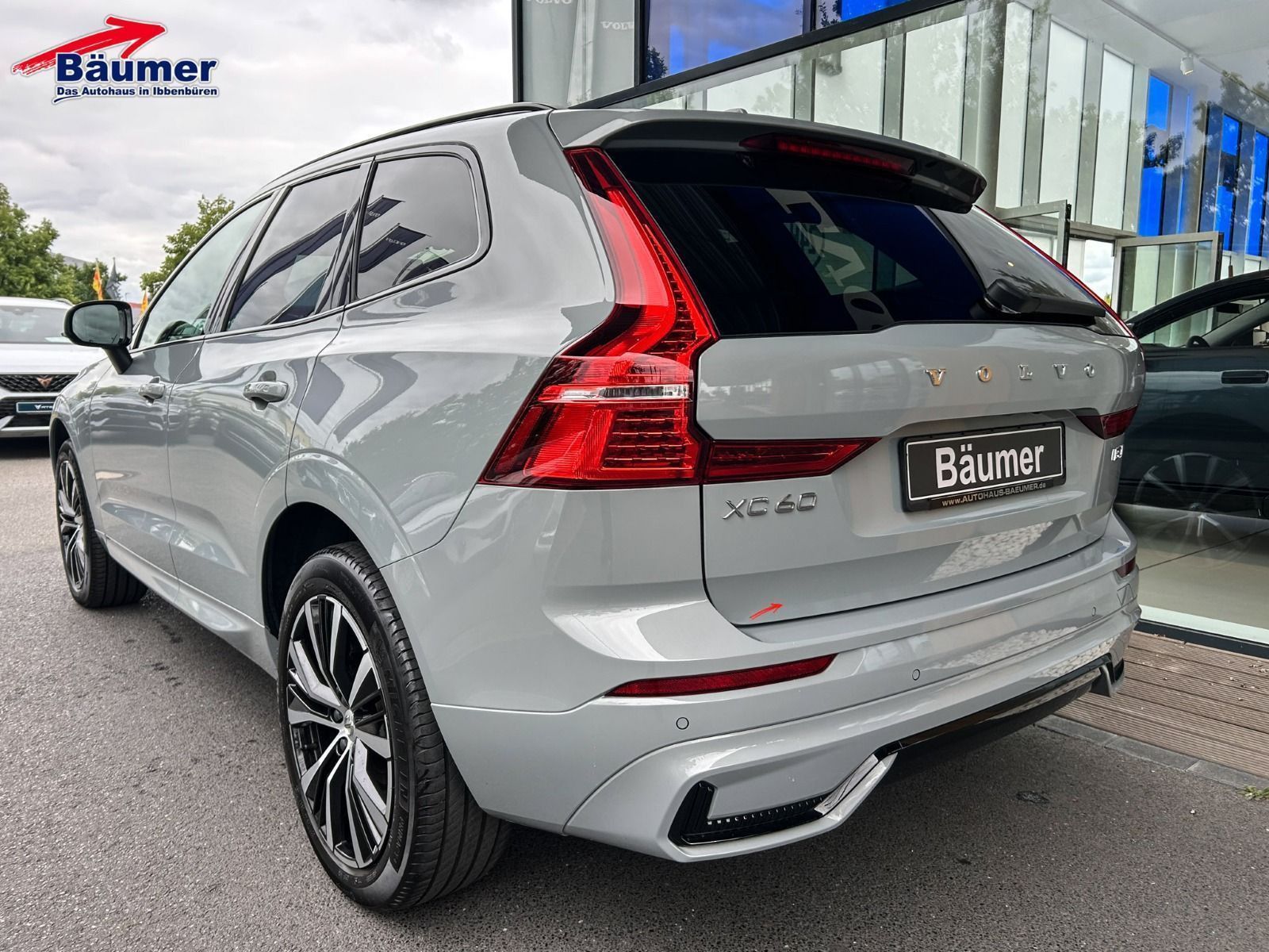 Volvo XC60 B4 Mild-Hybr. AWD Plus Dark Geartronic +AHK